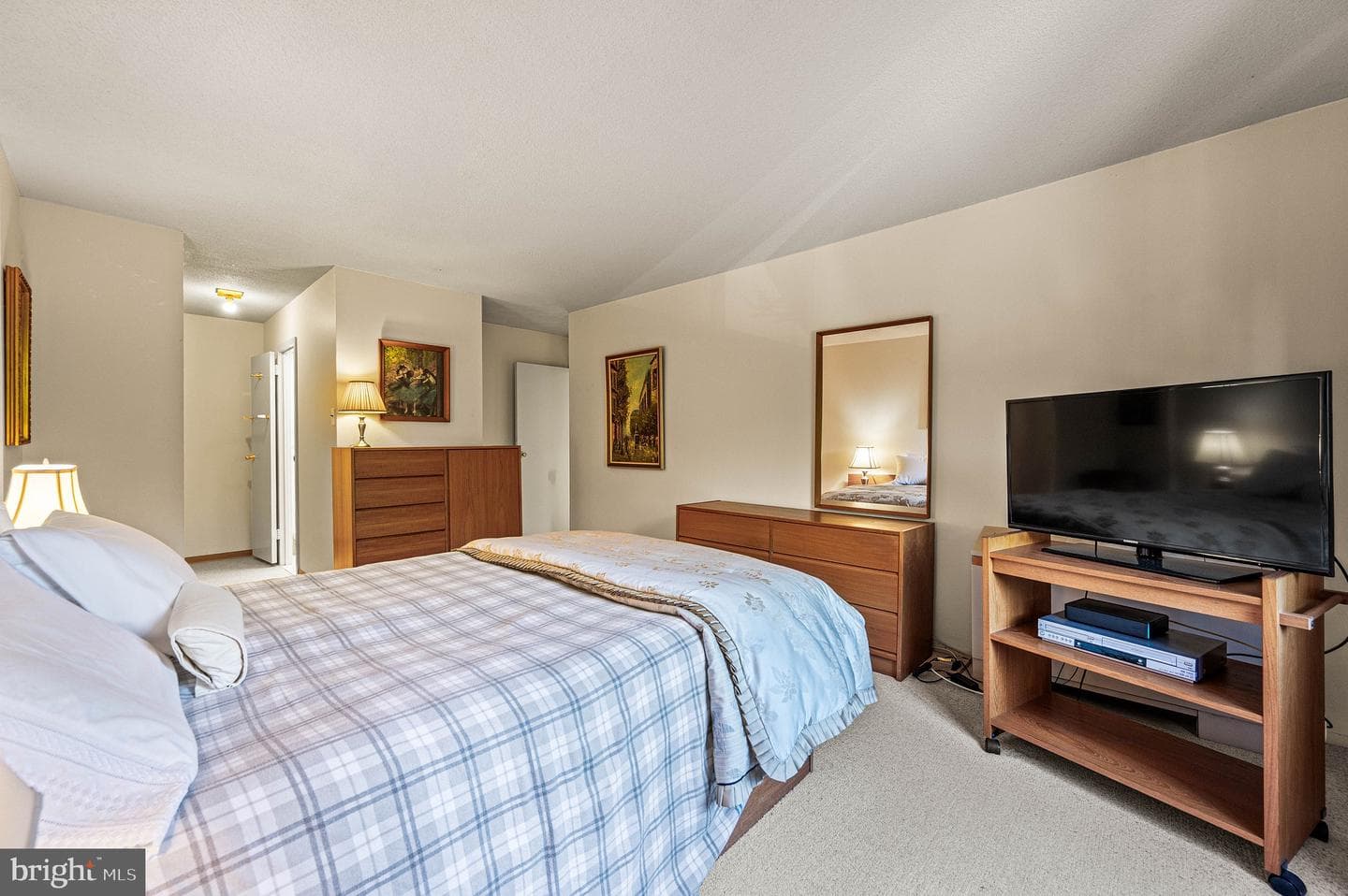 801 Yale Avenue #205 photo 18