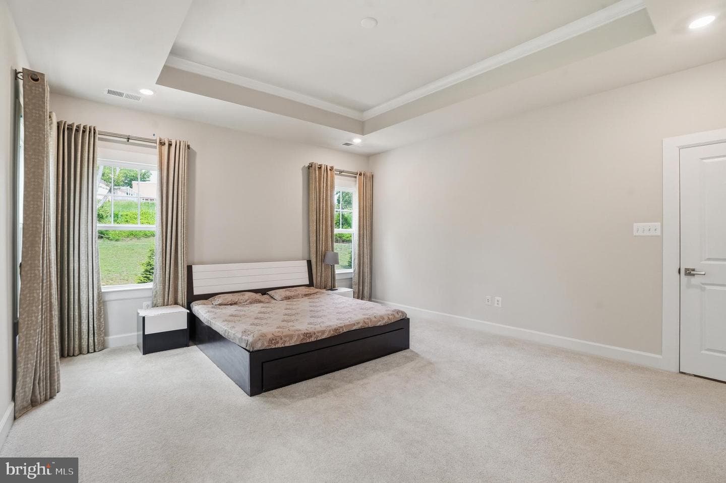 411 W Ponds Edge Drive photo 48