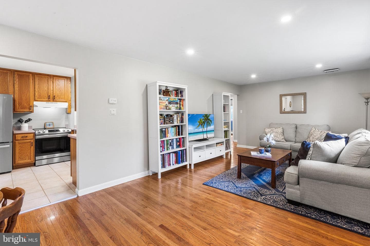 217 Chestnut photo 11