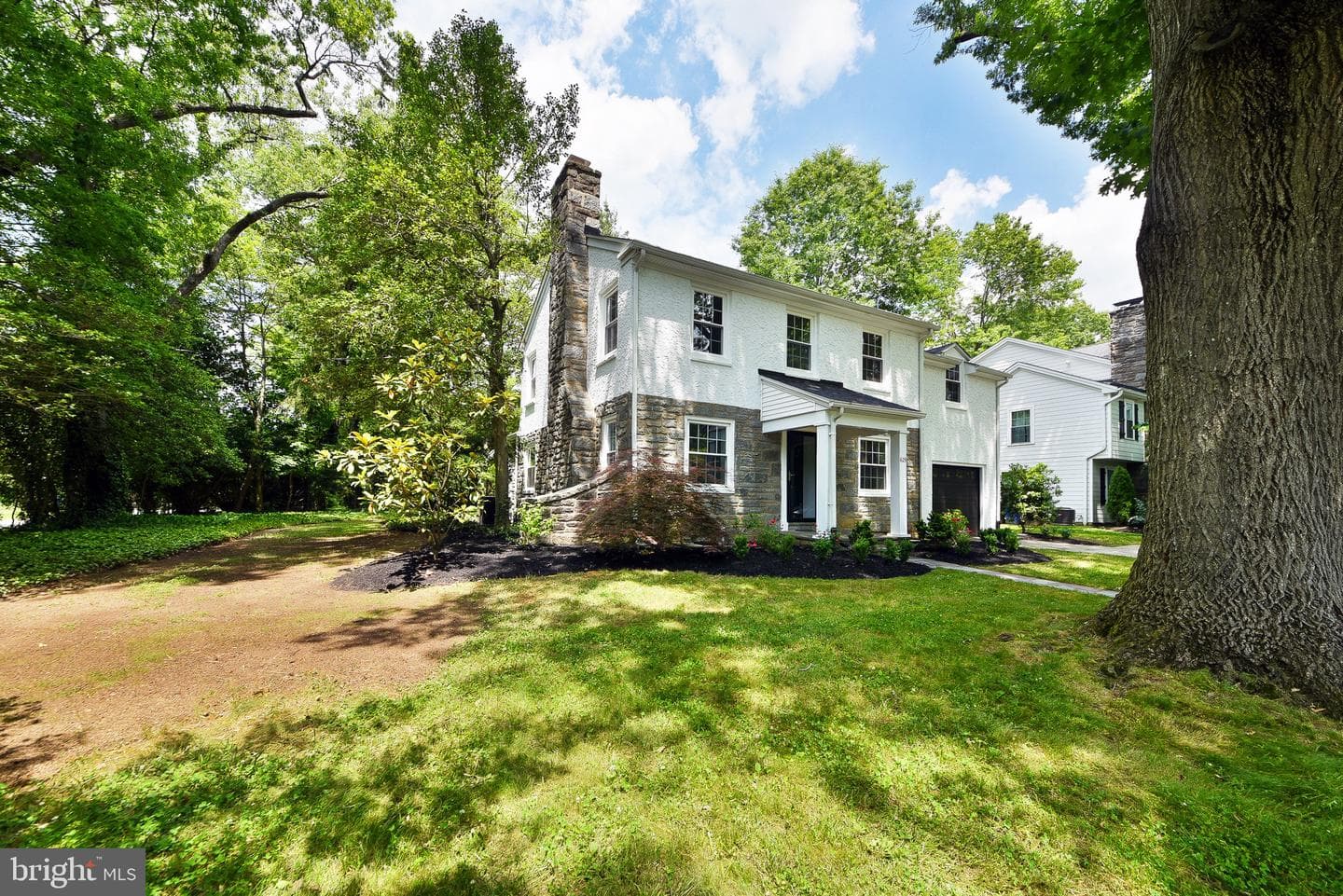 629 University Place photo 3