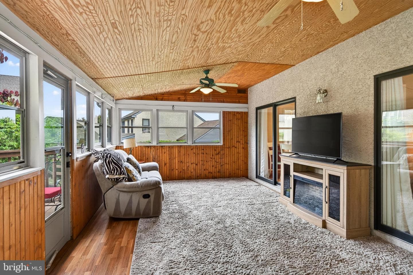 105 Grace Lane photo 30