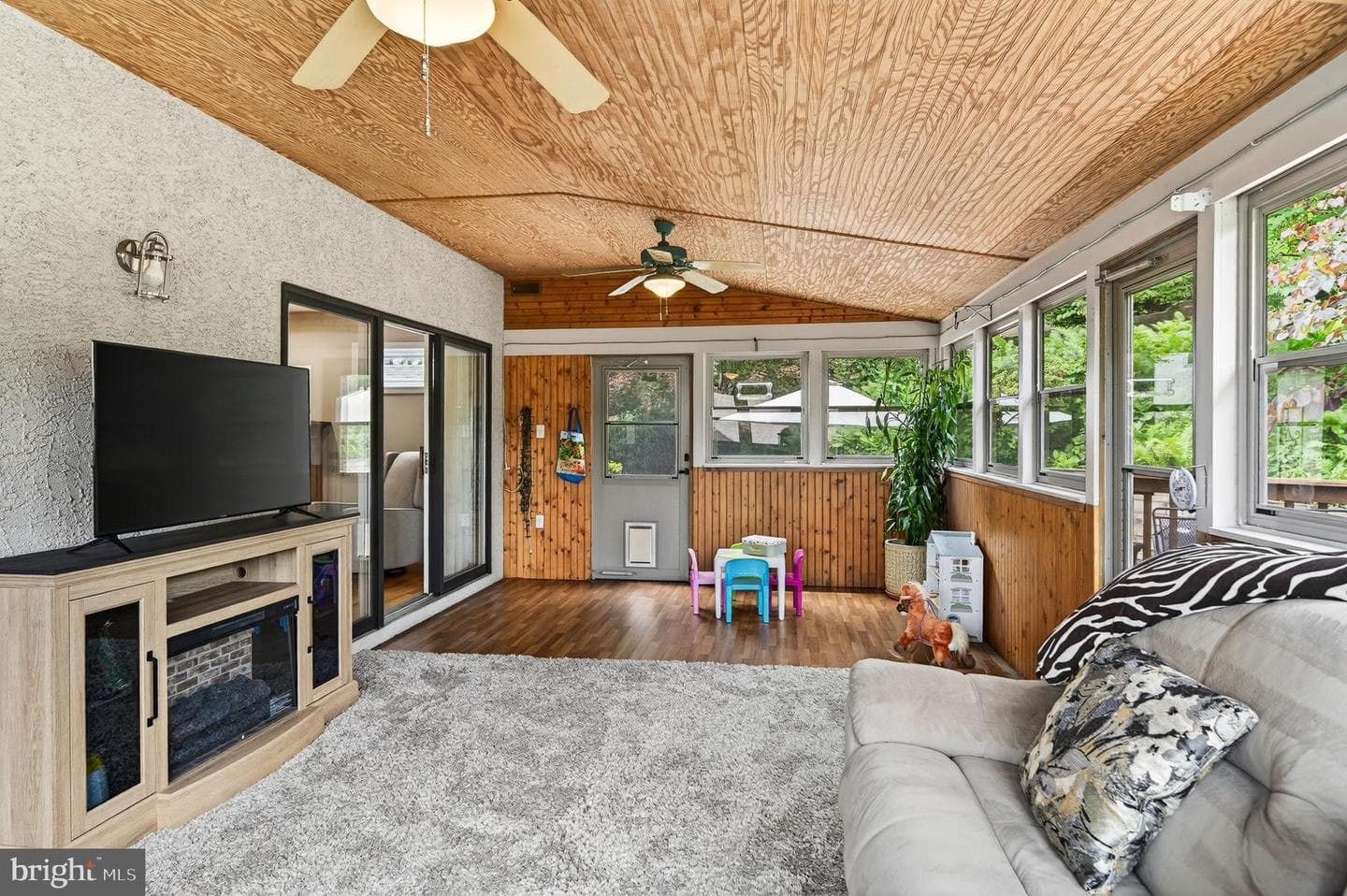 105 Grace Lane photo 31