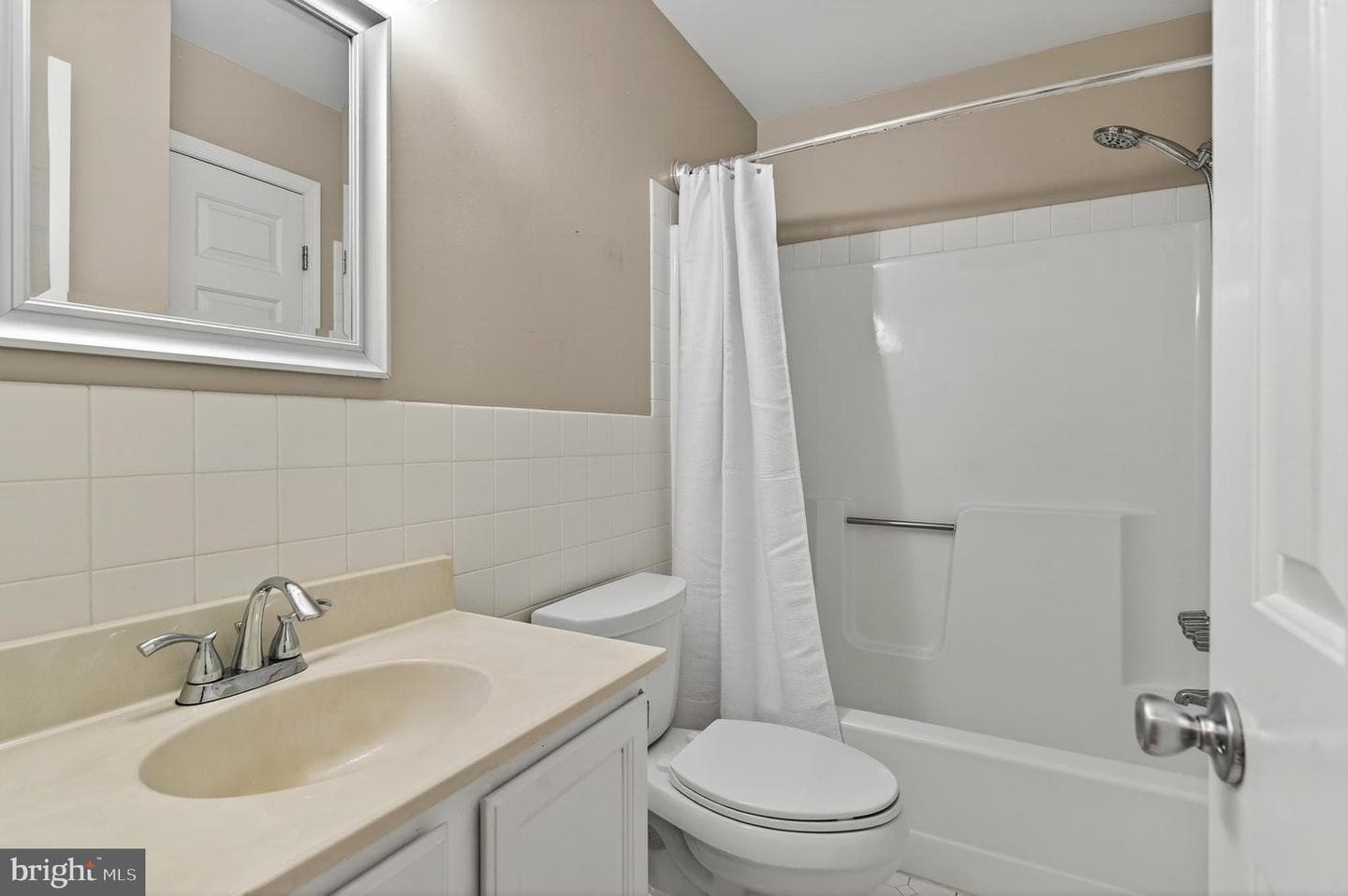 105 Grace Lane photo 53