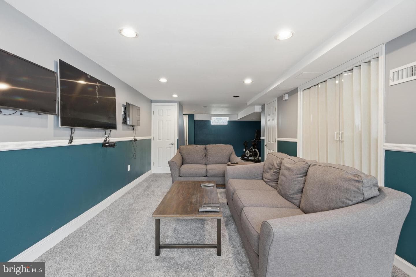2574 Stoneybrook Lane photo 24