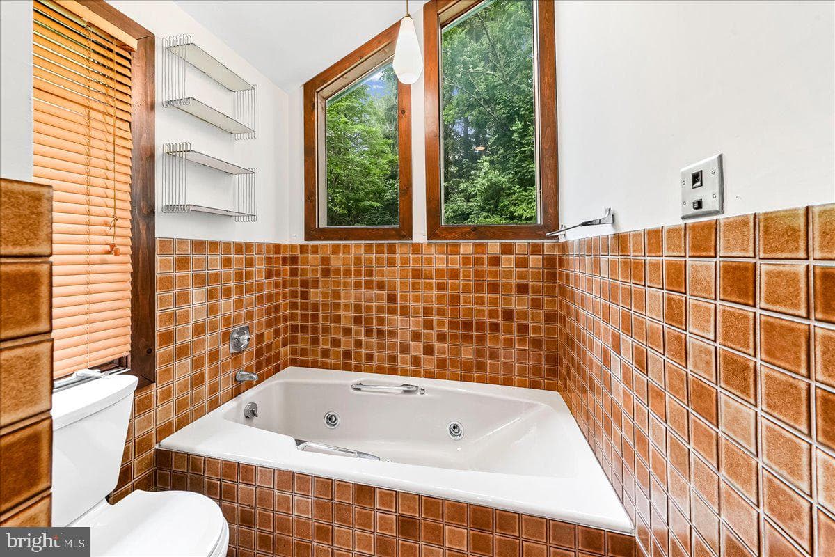 70 Heyburn Road photo 35