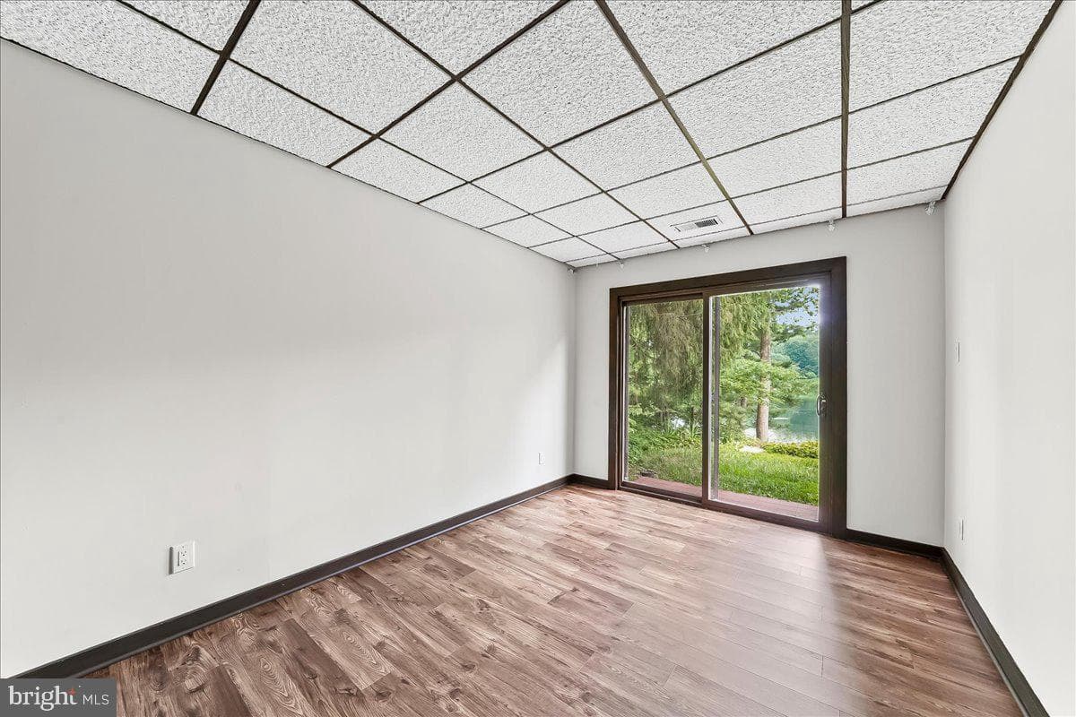 70 Heyburn Road photo 43
