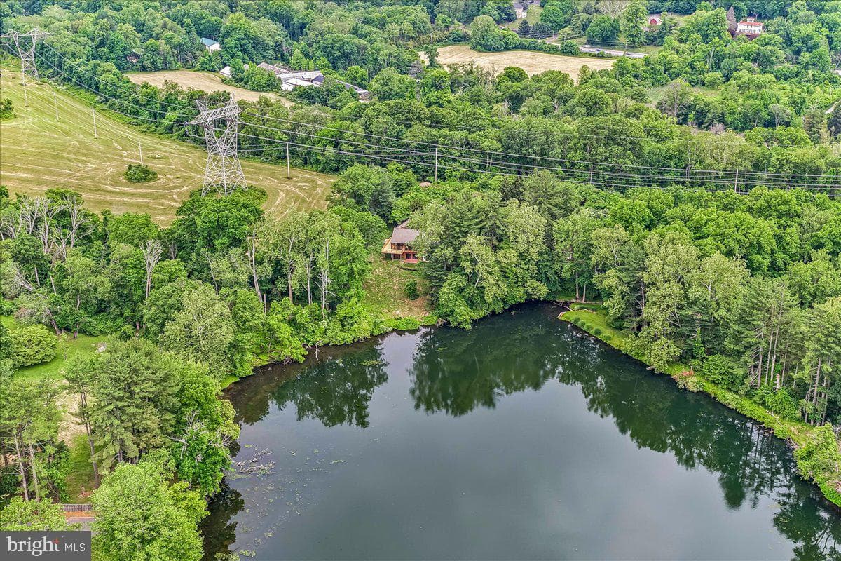 70 Heyburn Road photo 8