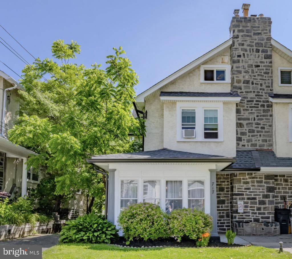 717 Anderson Avenue photo 42