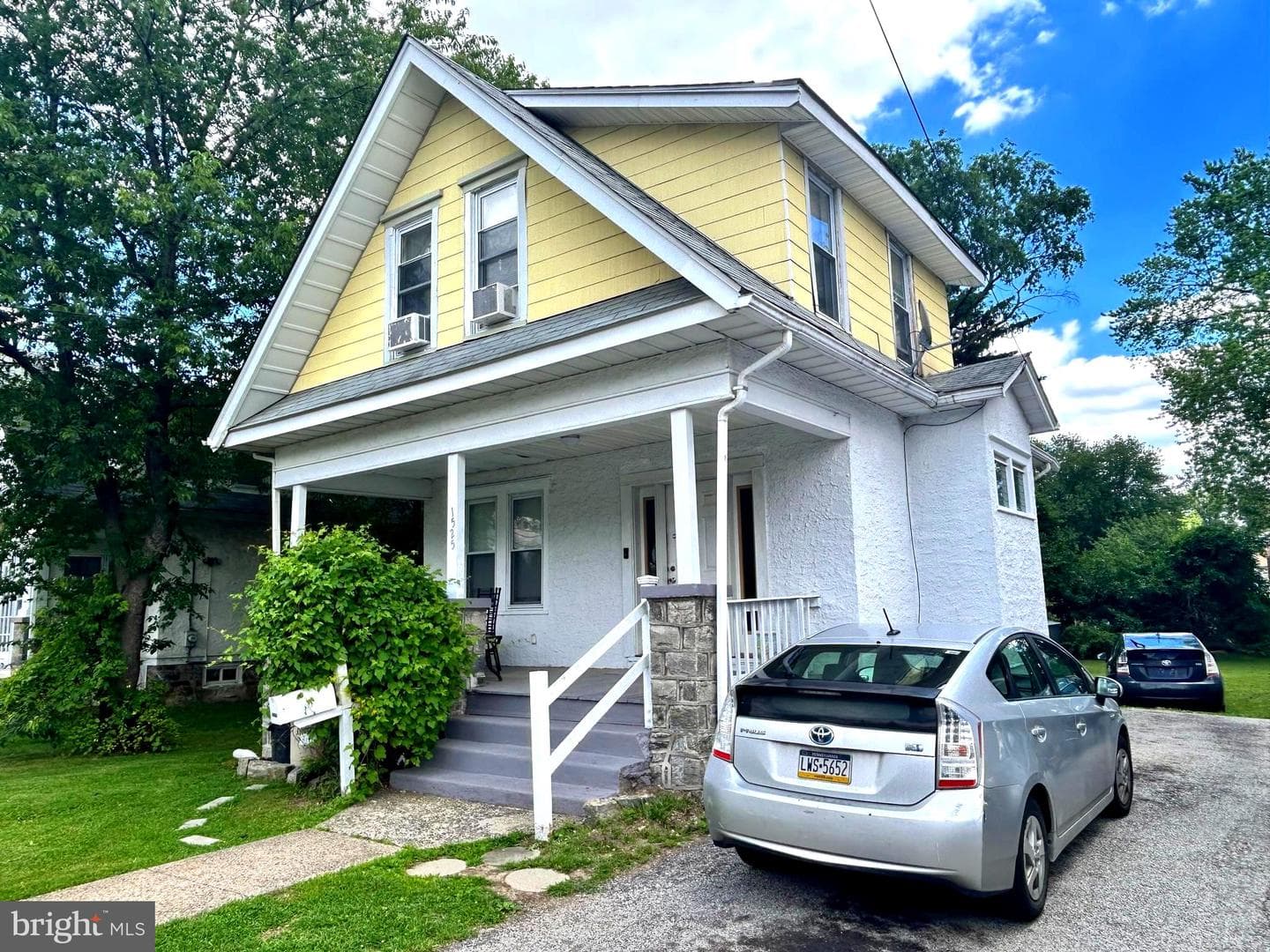 1525 Elmwood Avenue photo 3