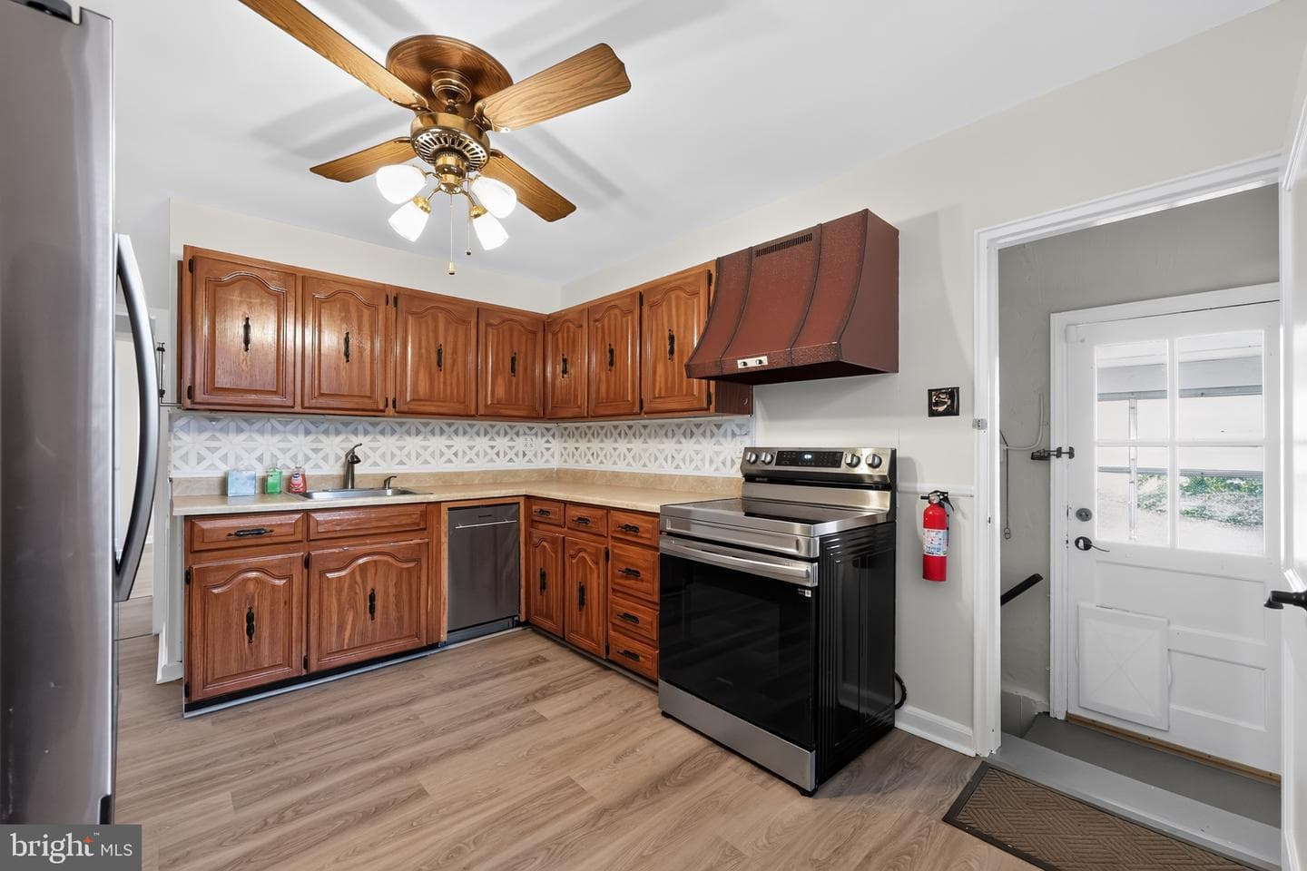 204 Sharon Park Drive photo 11