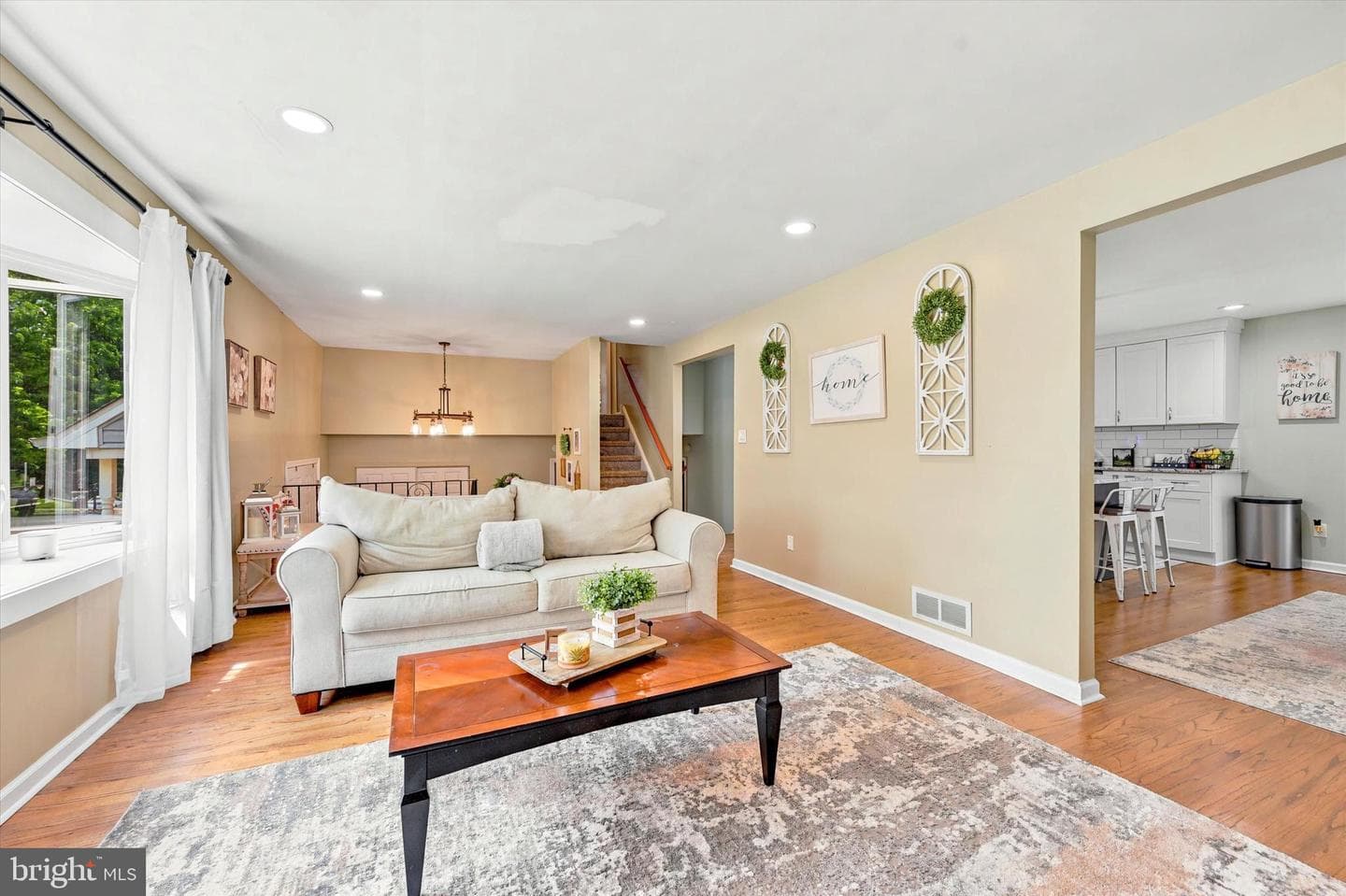 1520 Caroline Drive photo 6