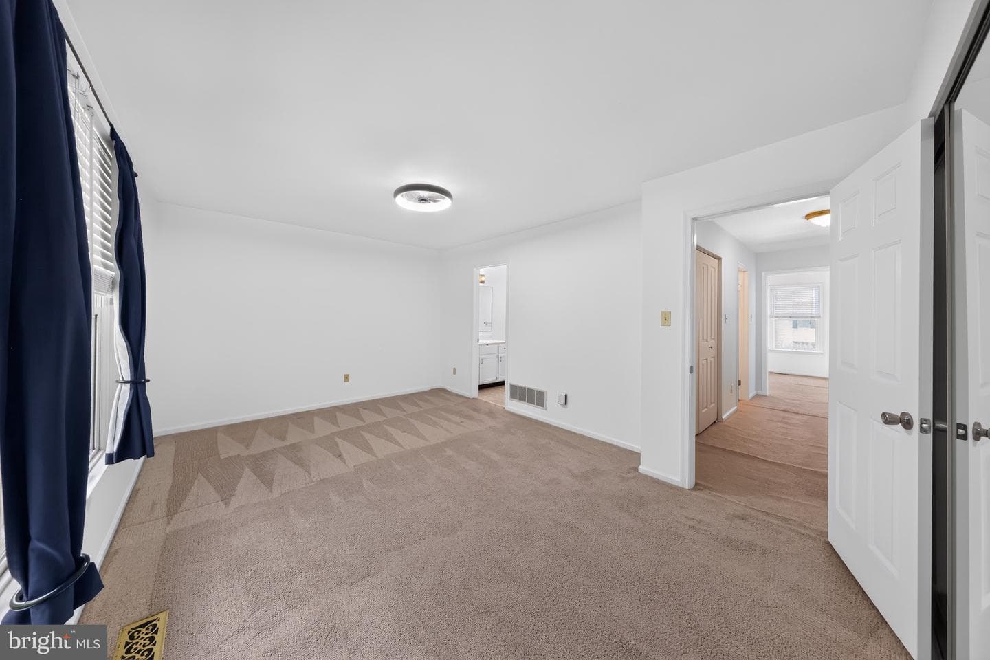 1005 N Glen Drive #1005 photo 12