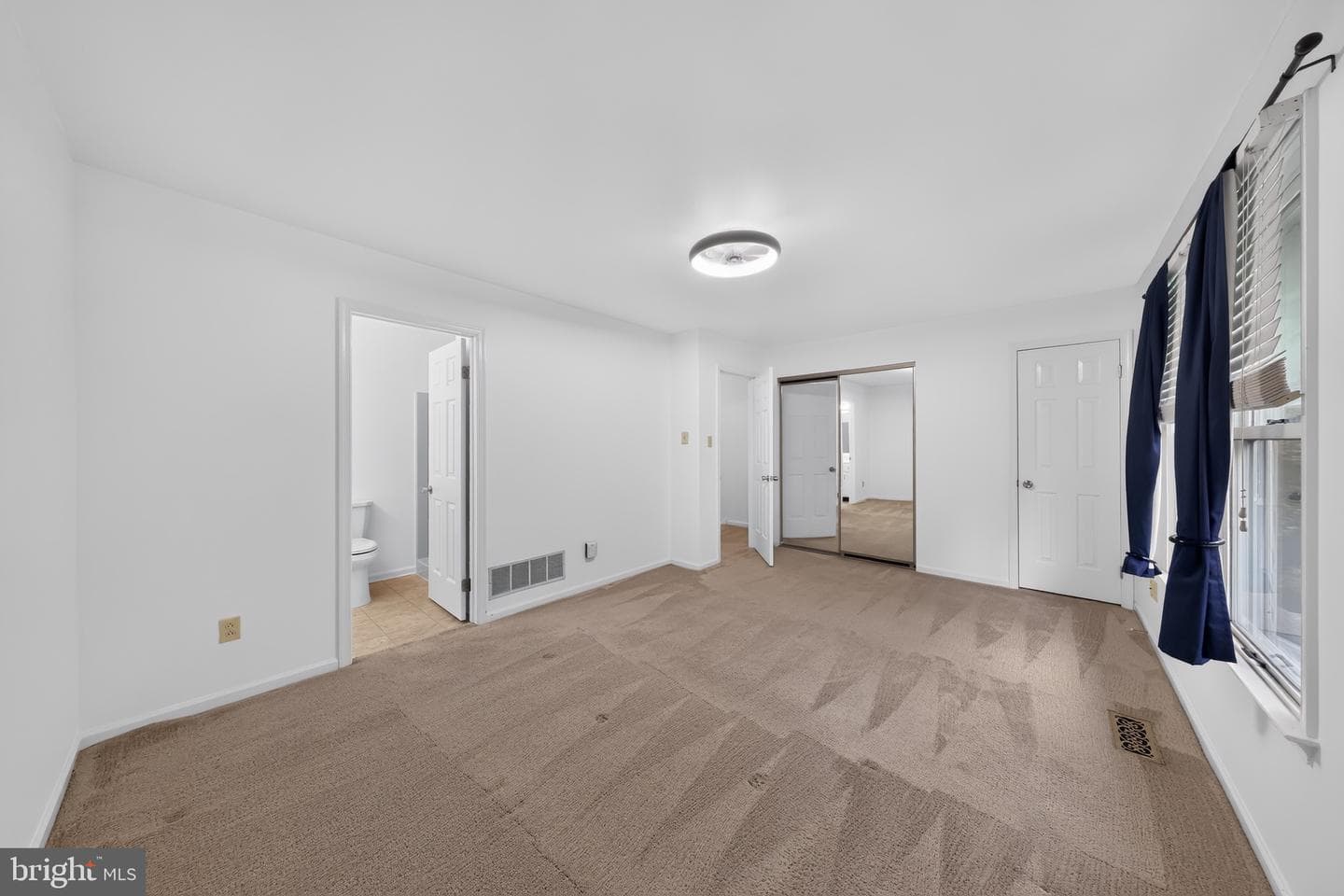 1005 N Glen Drive #1005 photo 14