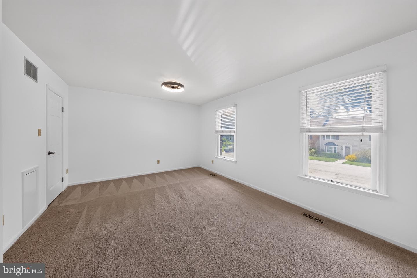 1005 N Glen Drive #1005 photo 18