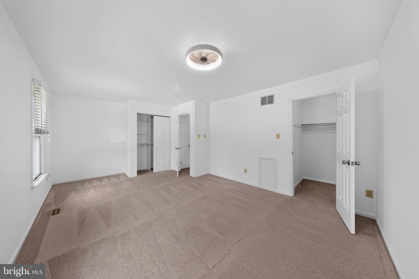 1005 N Glen Drive #1005 photo 21