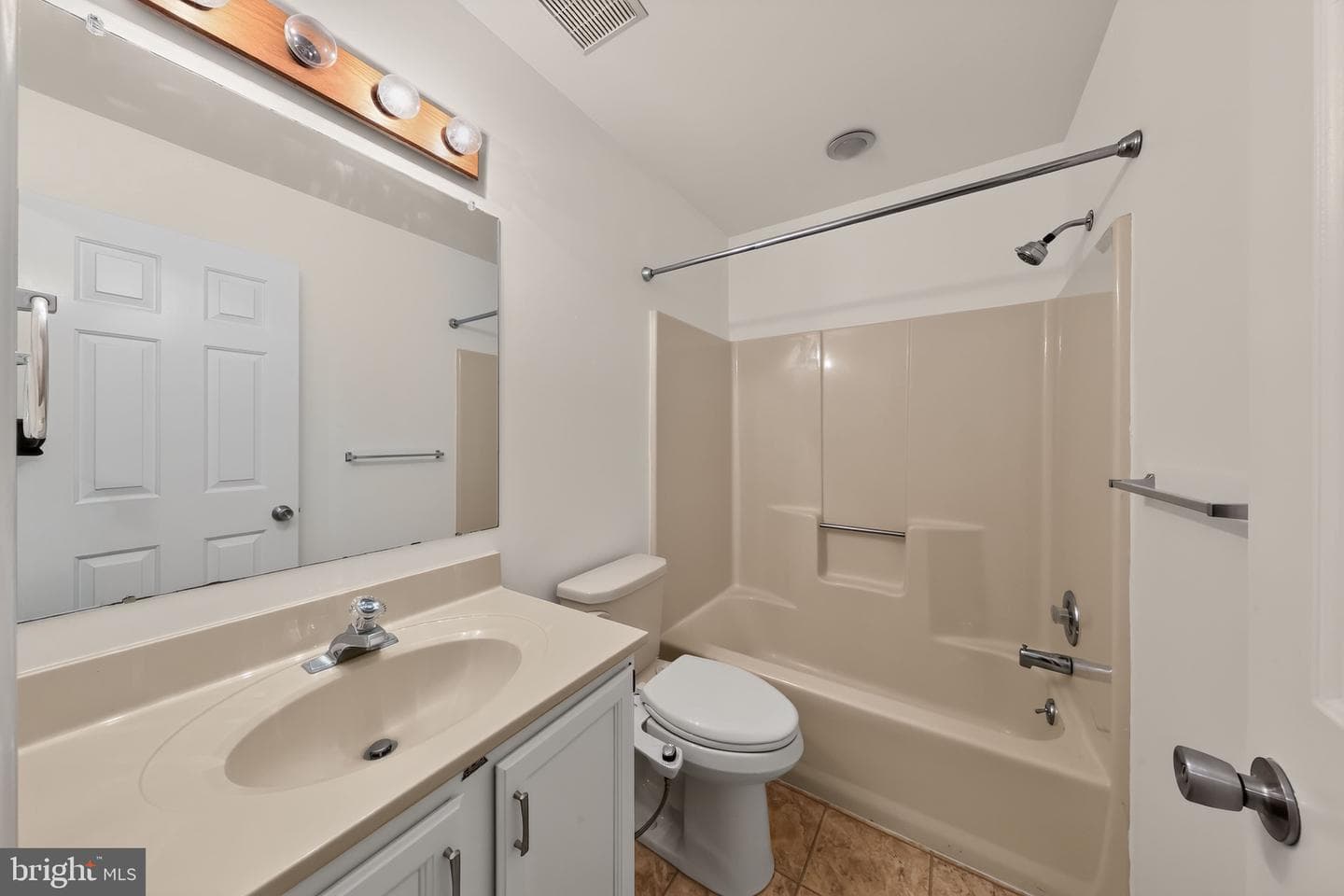1005 N Glen Drive #1005 photo 23
