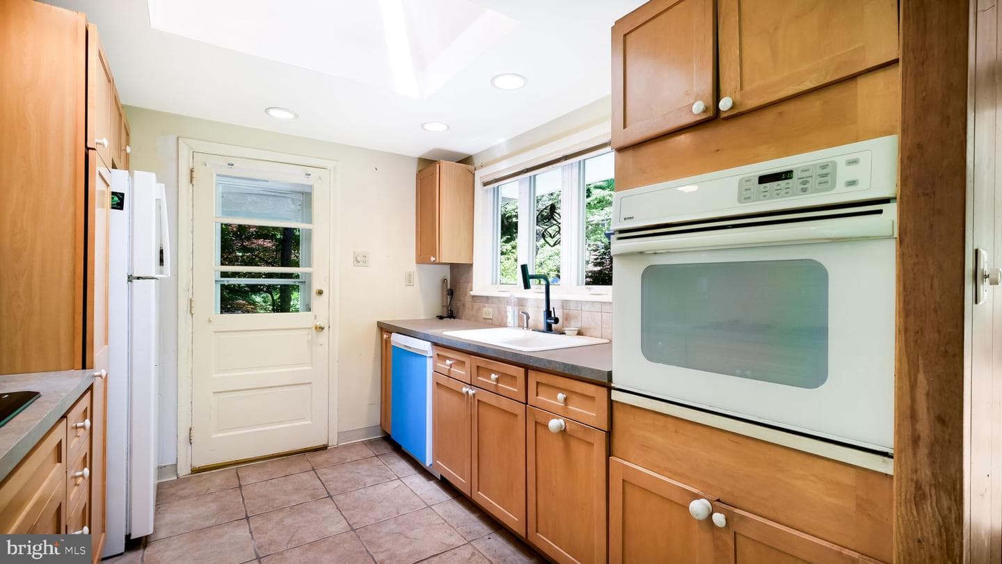 42 W Ridge Road photo 9