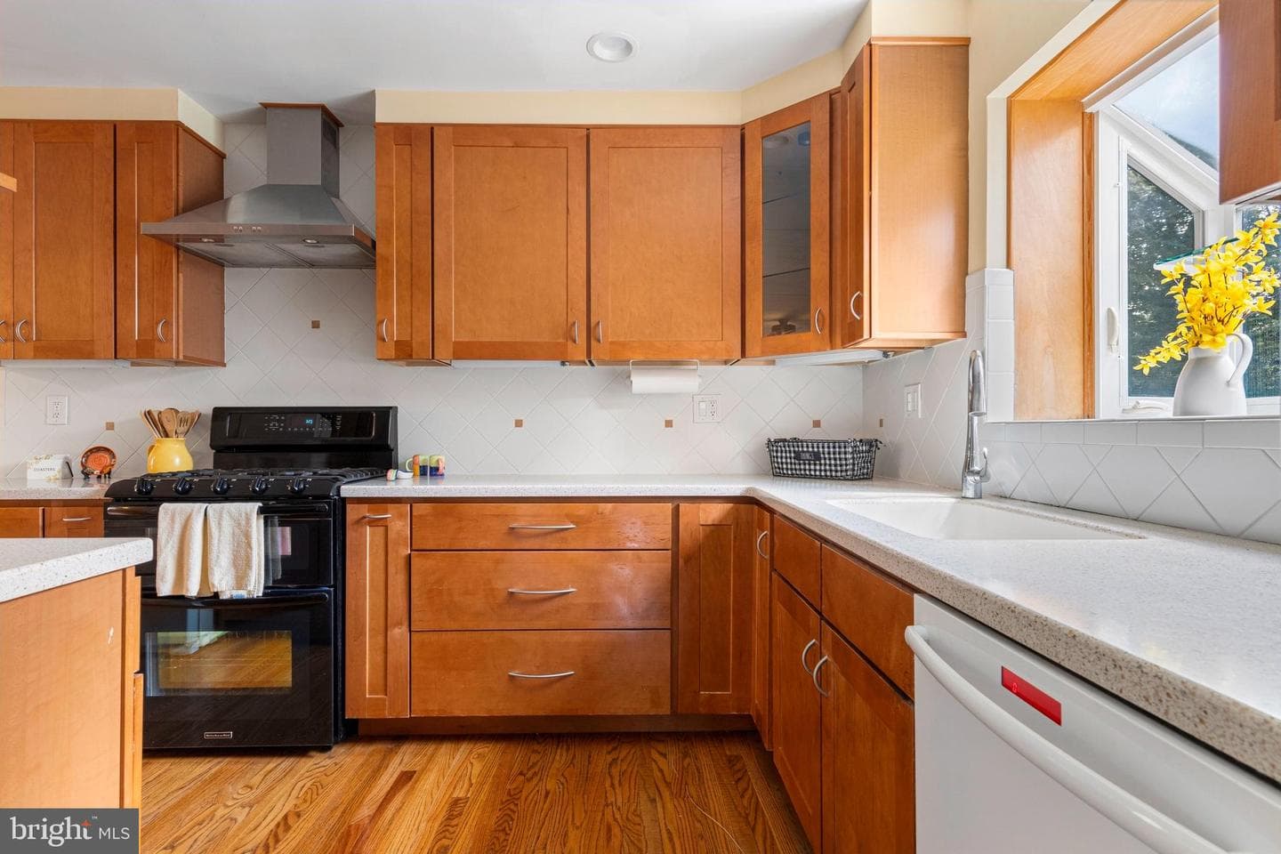 5020 Dermond Road photo 17
