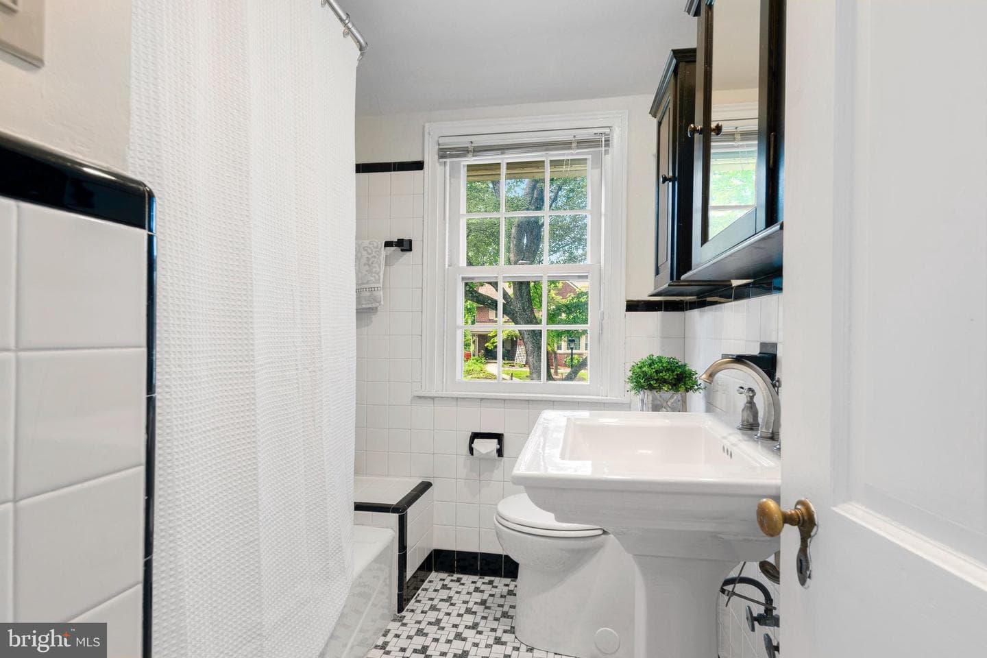 5020 Dermond Road photo 24