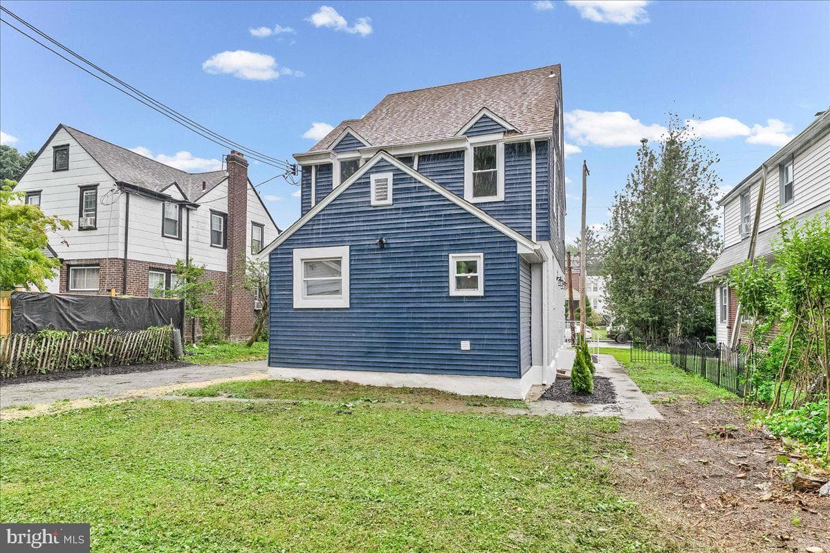 912 Myra Avenue photo 3