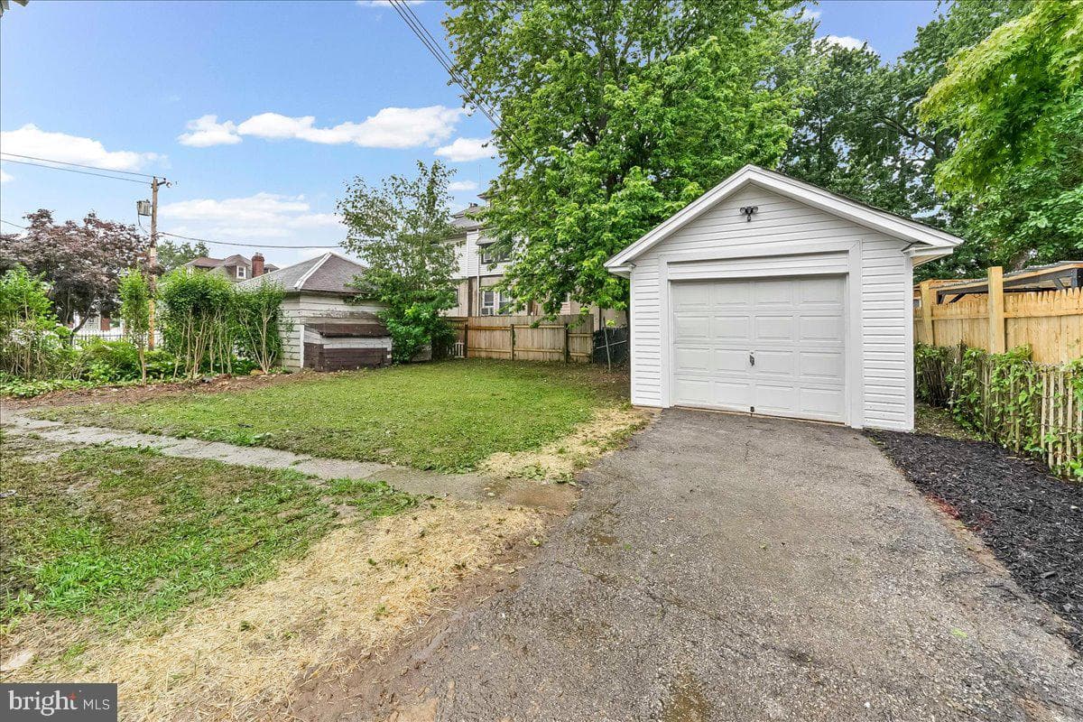 912 Myra Avenue photo 4