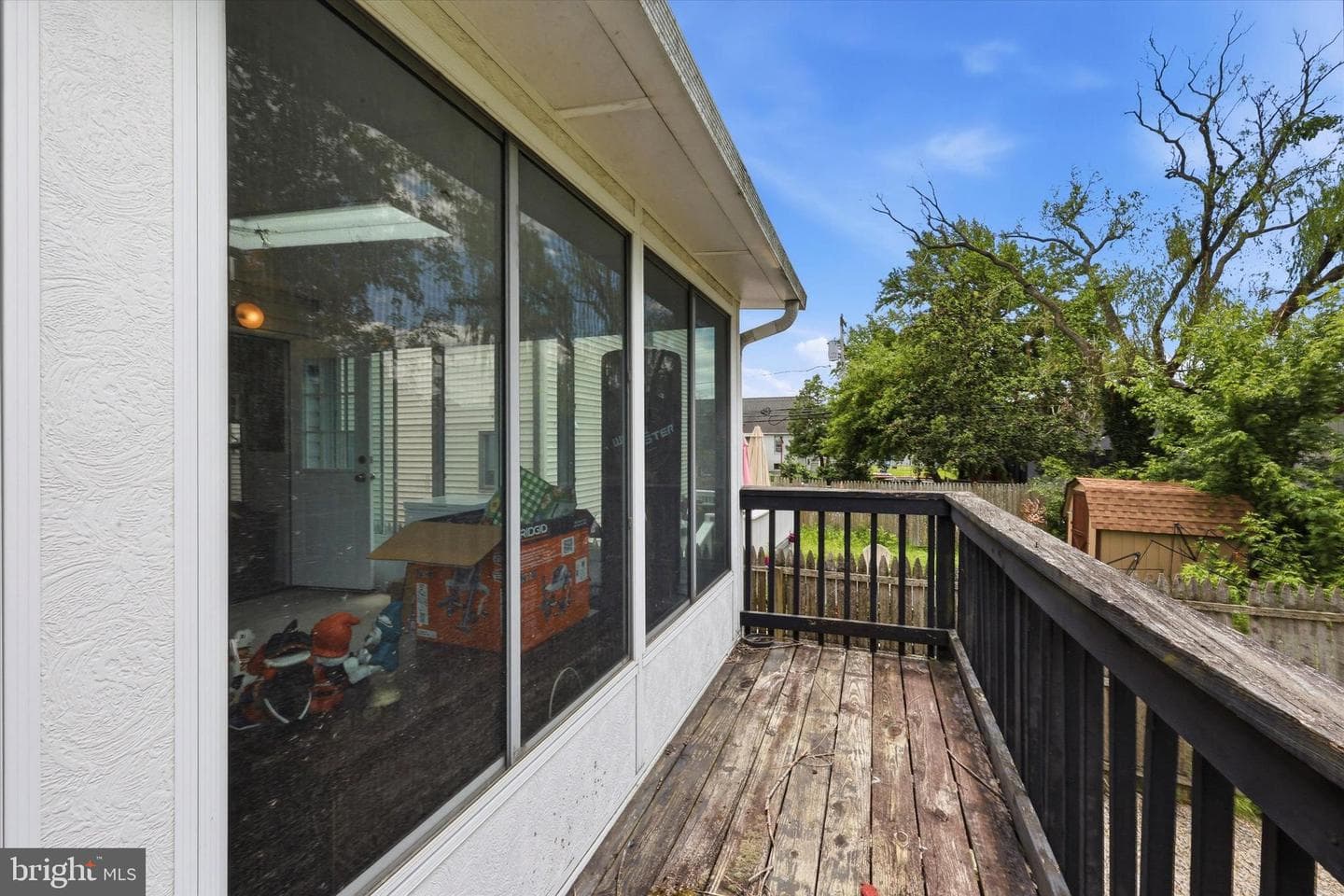 209 Amosland Road photo 20