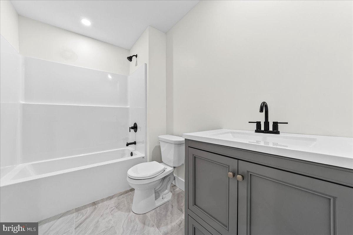 1008 Richmond Road photo 23