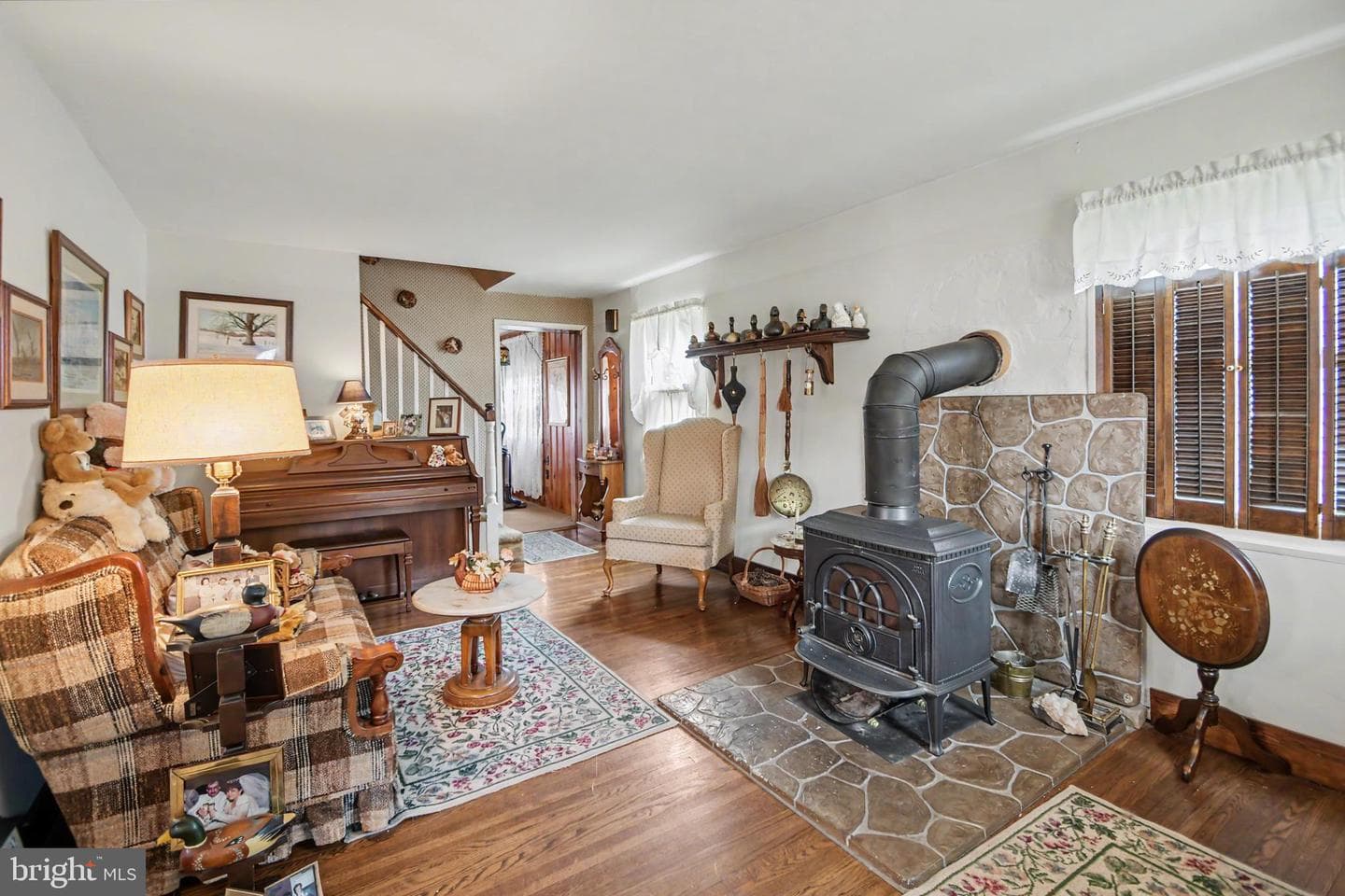859 Wyndom Terrace photo 3