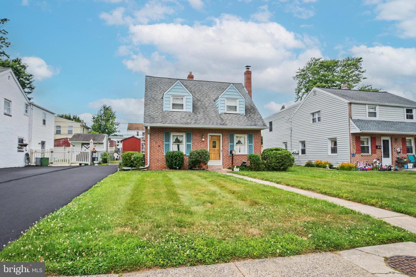 859 Wyndom Terrace photo 33