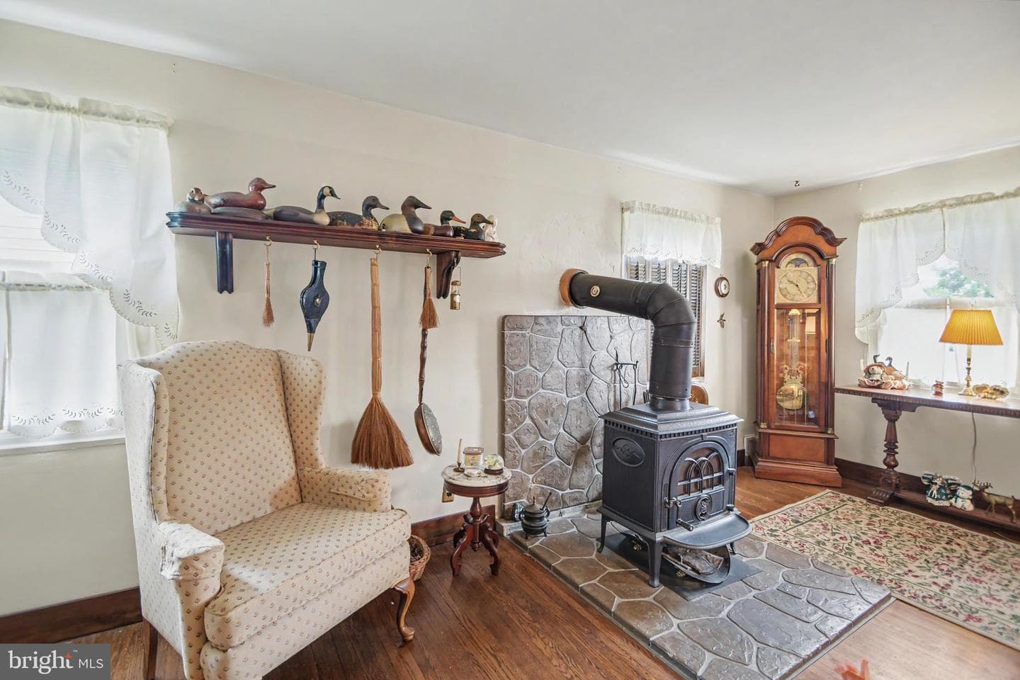 859 Wyndom Terrace photo 4