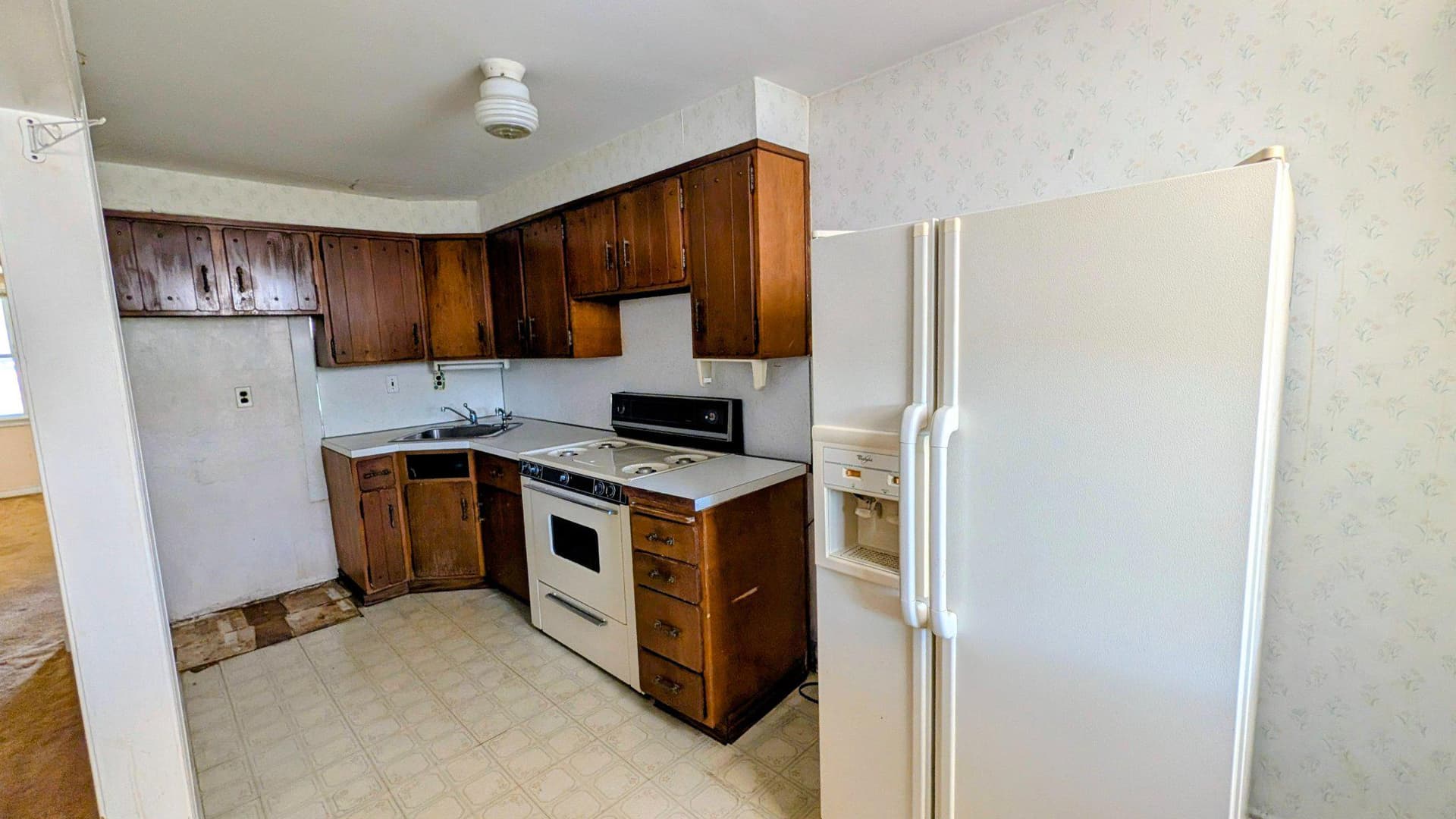 452 Westmont Drive photo 10