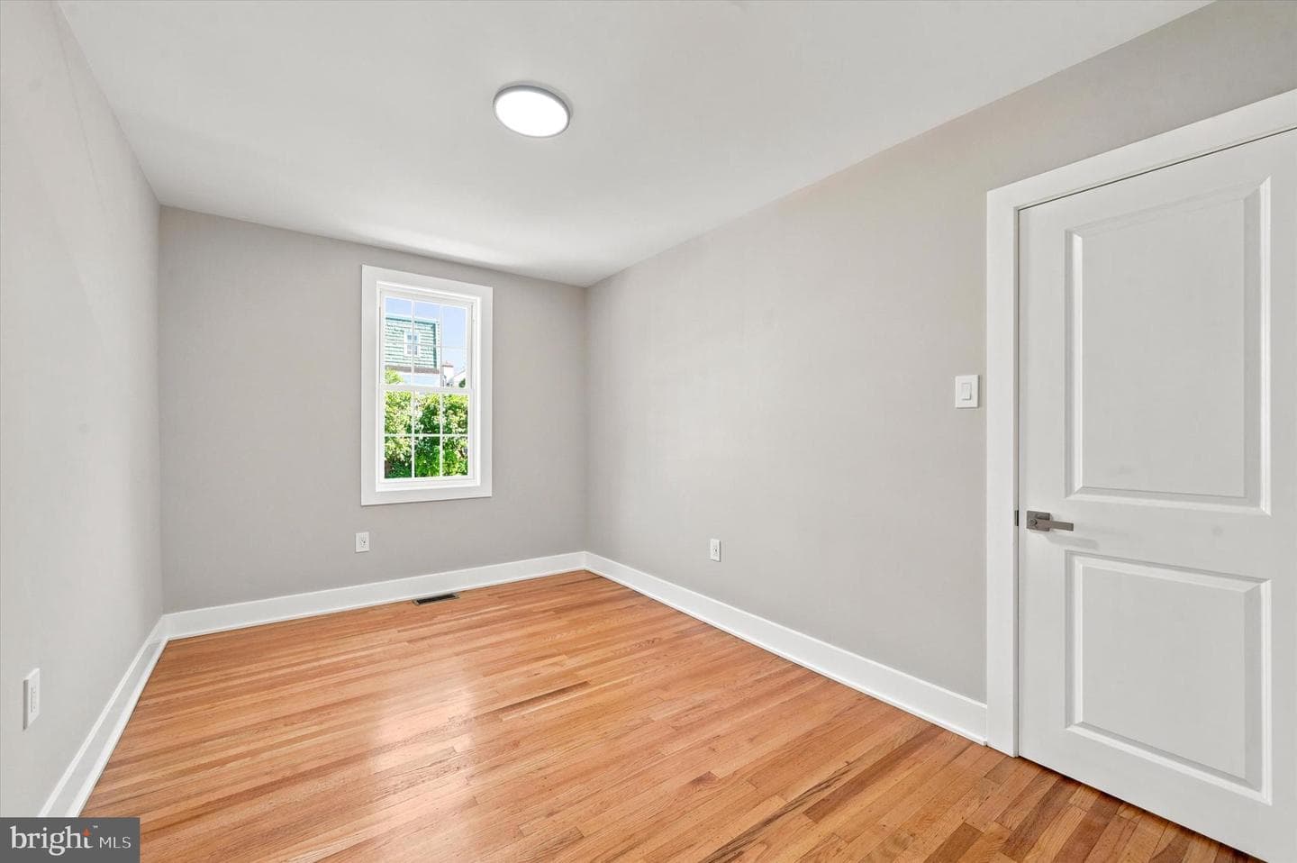 247 N Linden Avenue photo 20