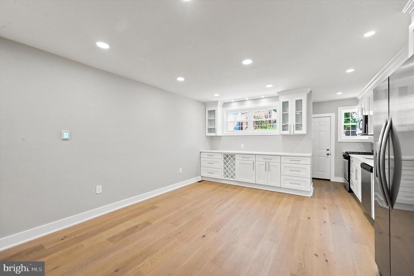 247 N Linden Avenue photo 8