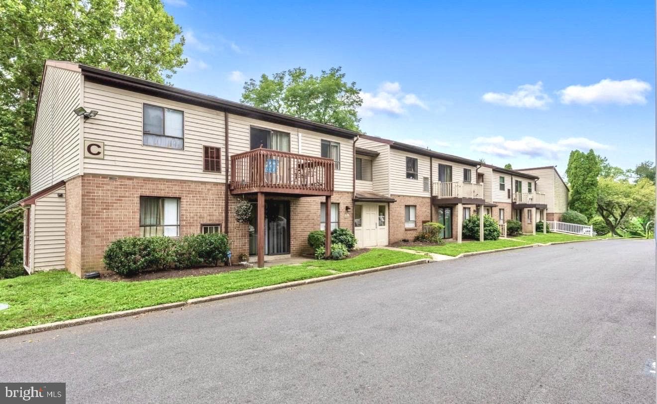 280 Bridgewater Road #c-11, Brookhaven