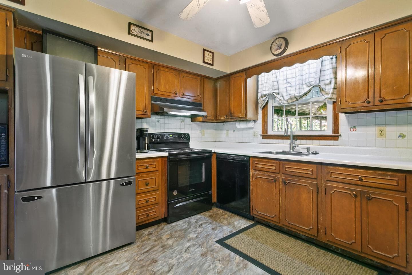 2015 Kerwood Drive photo 30