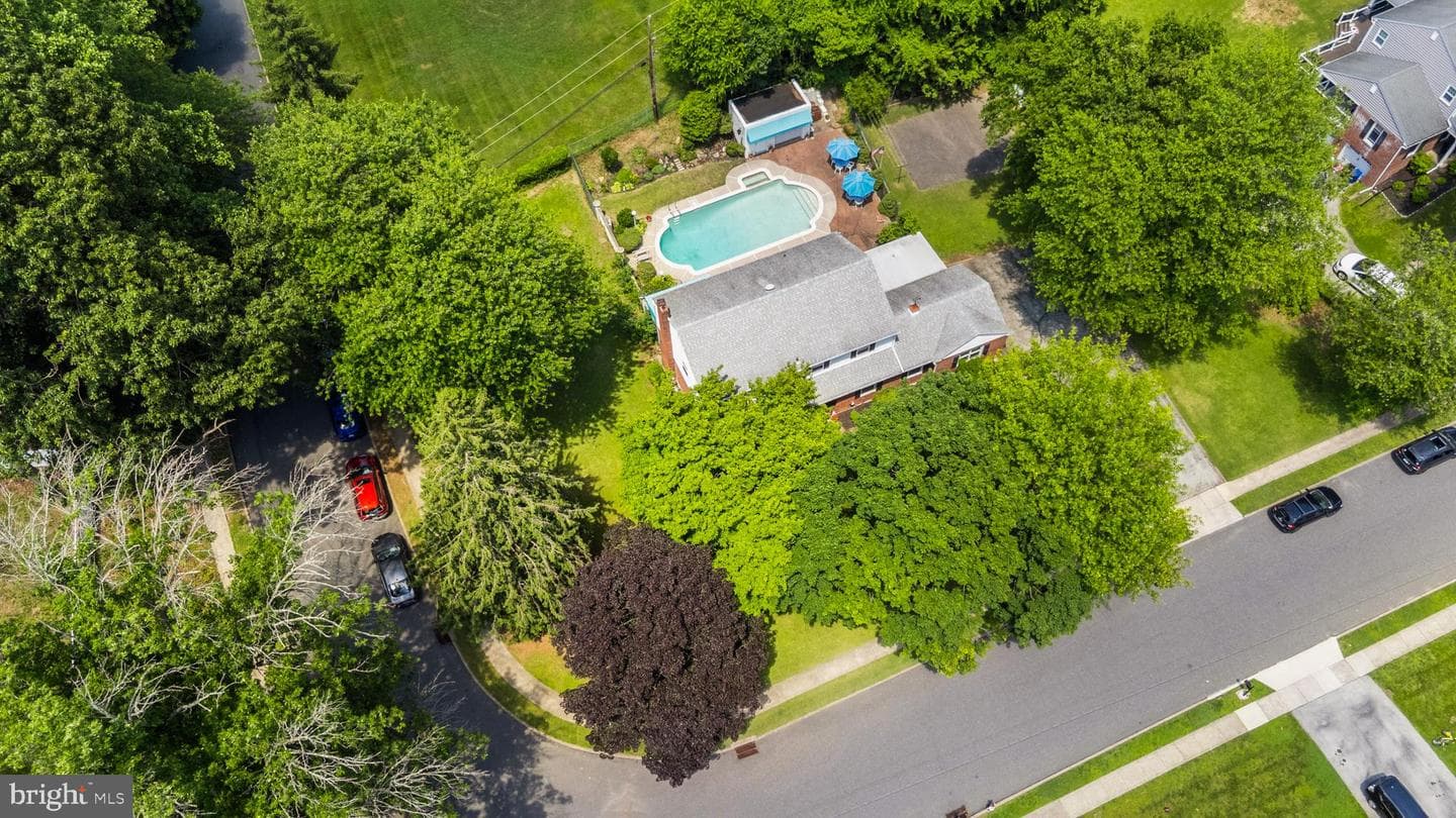 2015 Kerwood Drive photo 48