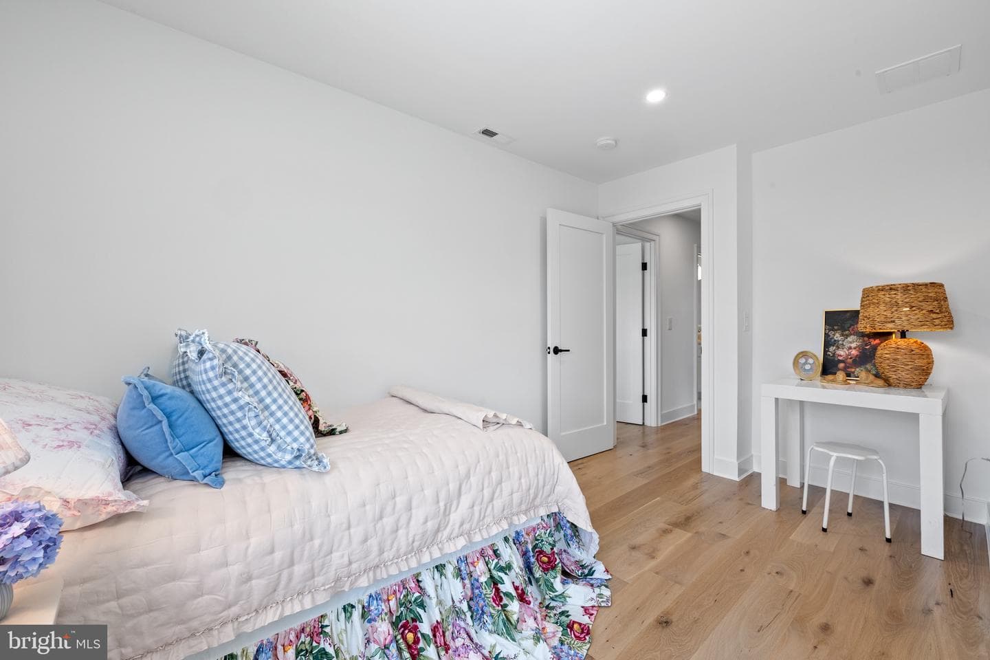 145 Sycamore Road photo 41