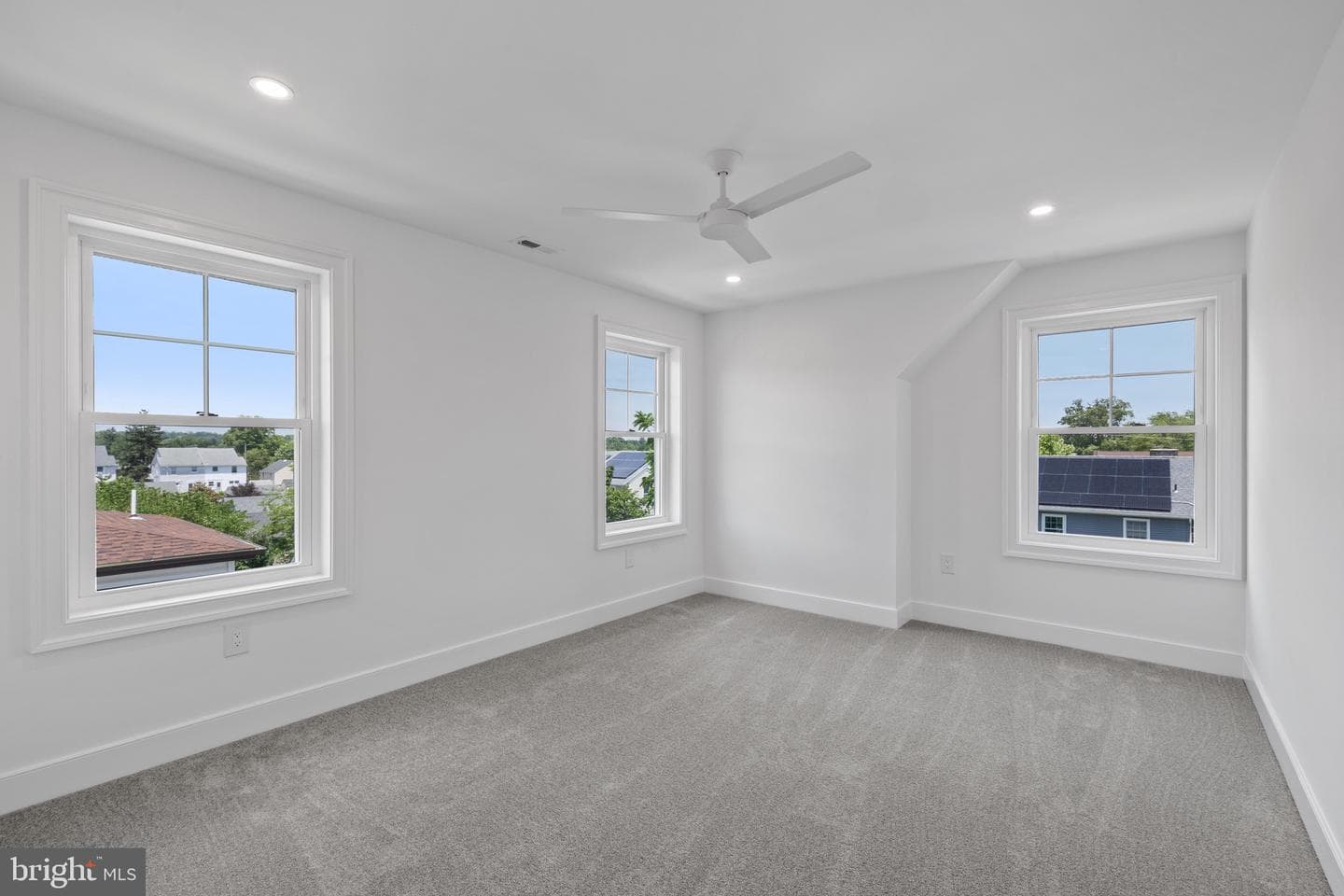 145 Sycamore Road photo 48