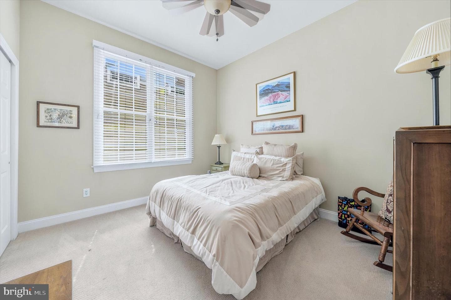 66 S Valentine Drive photo 37