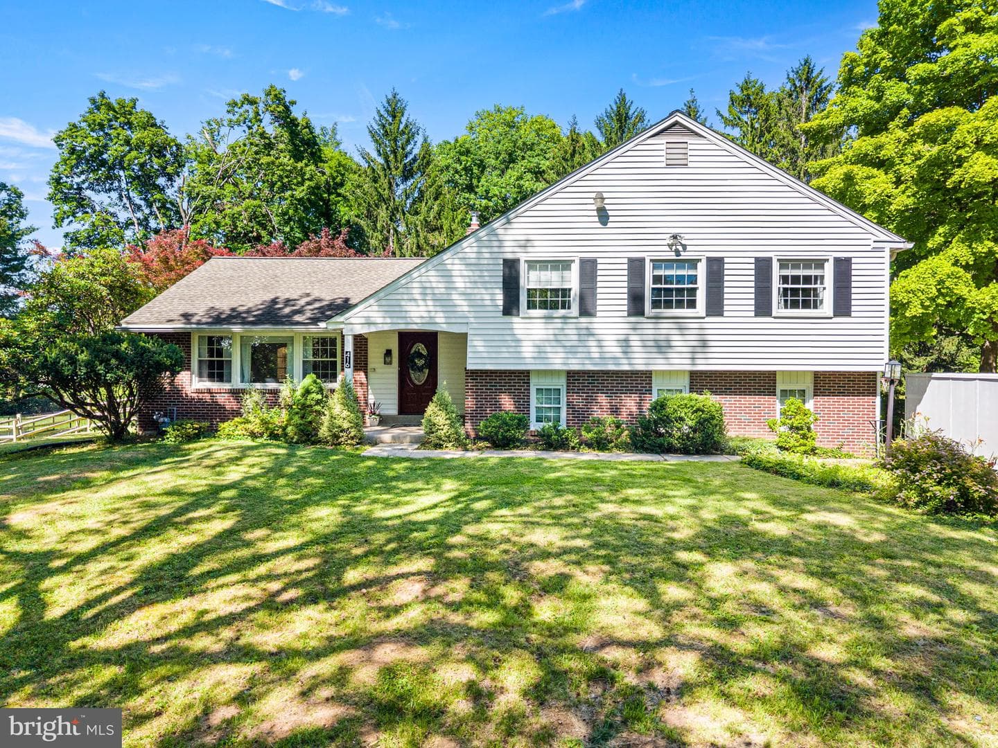 416 Yorkshire Road photo 1