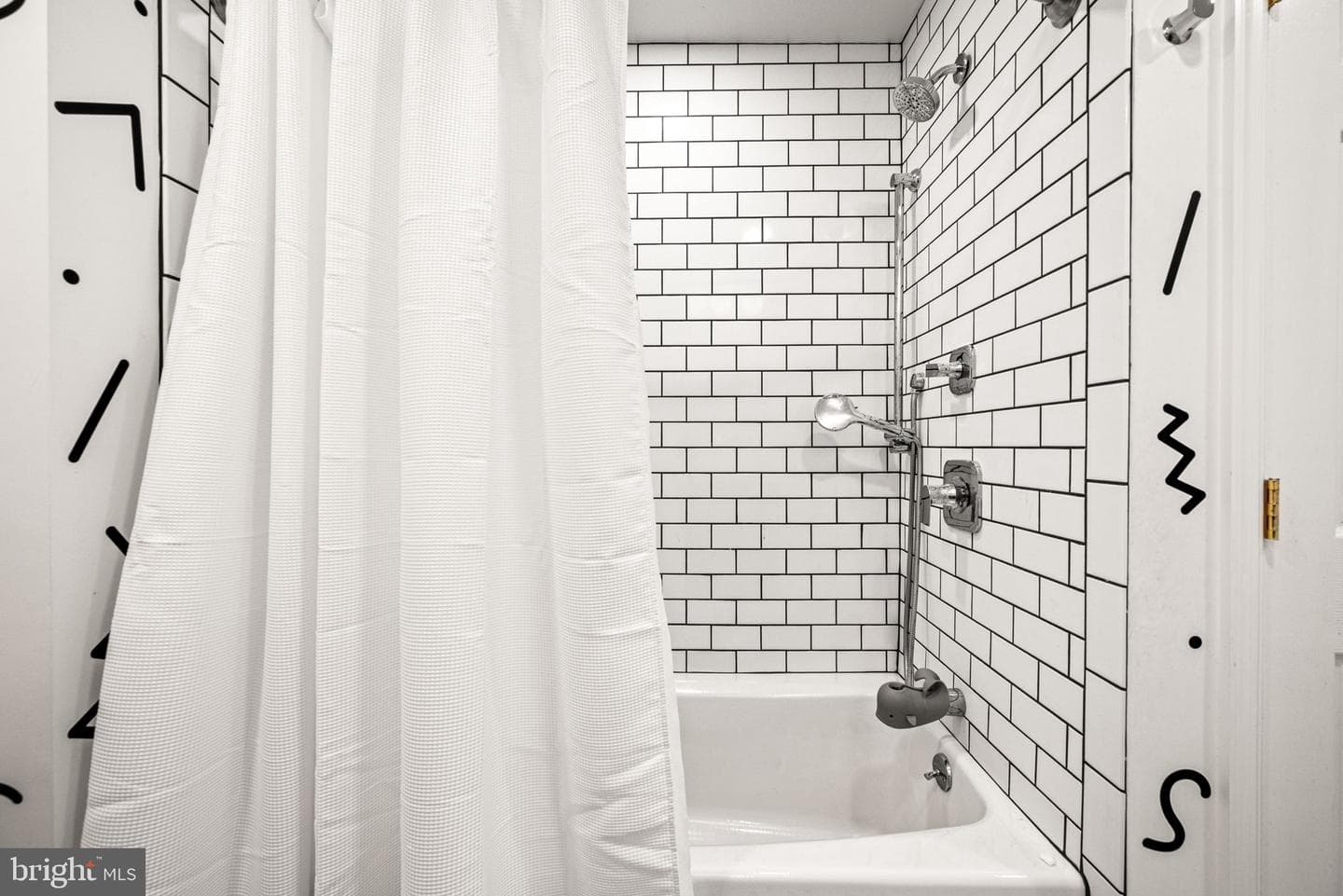 416 Yorkshire Road photo 22