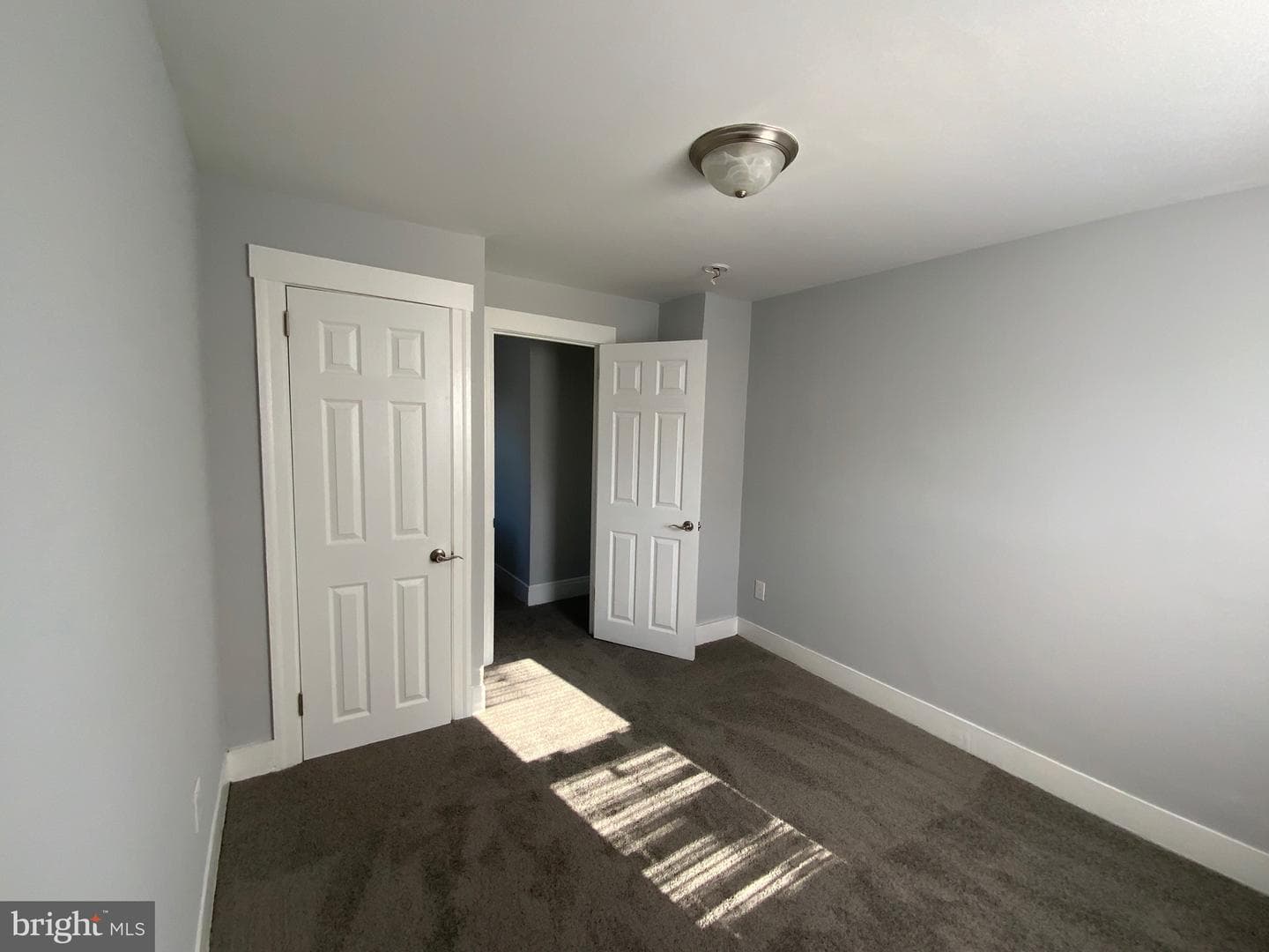 16 W Roland Road photo 26