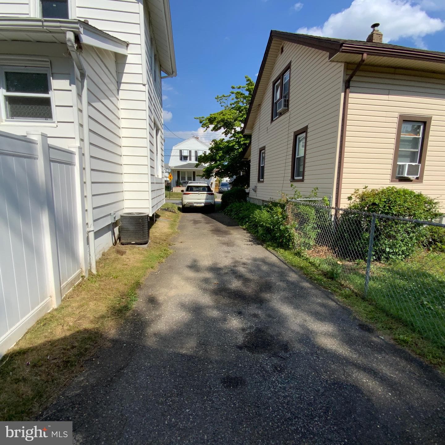 16 W Roland Road photo 6