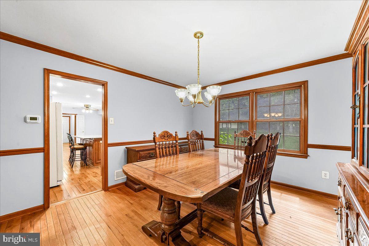 1577 Spring Meadow Lane photo 8