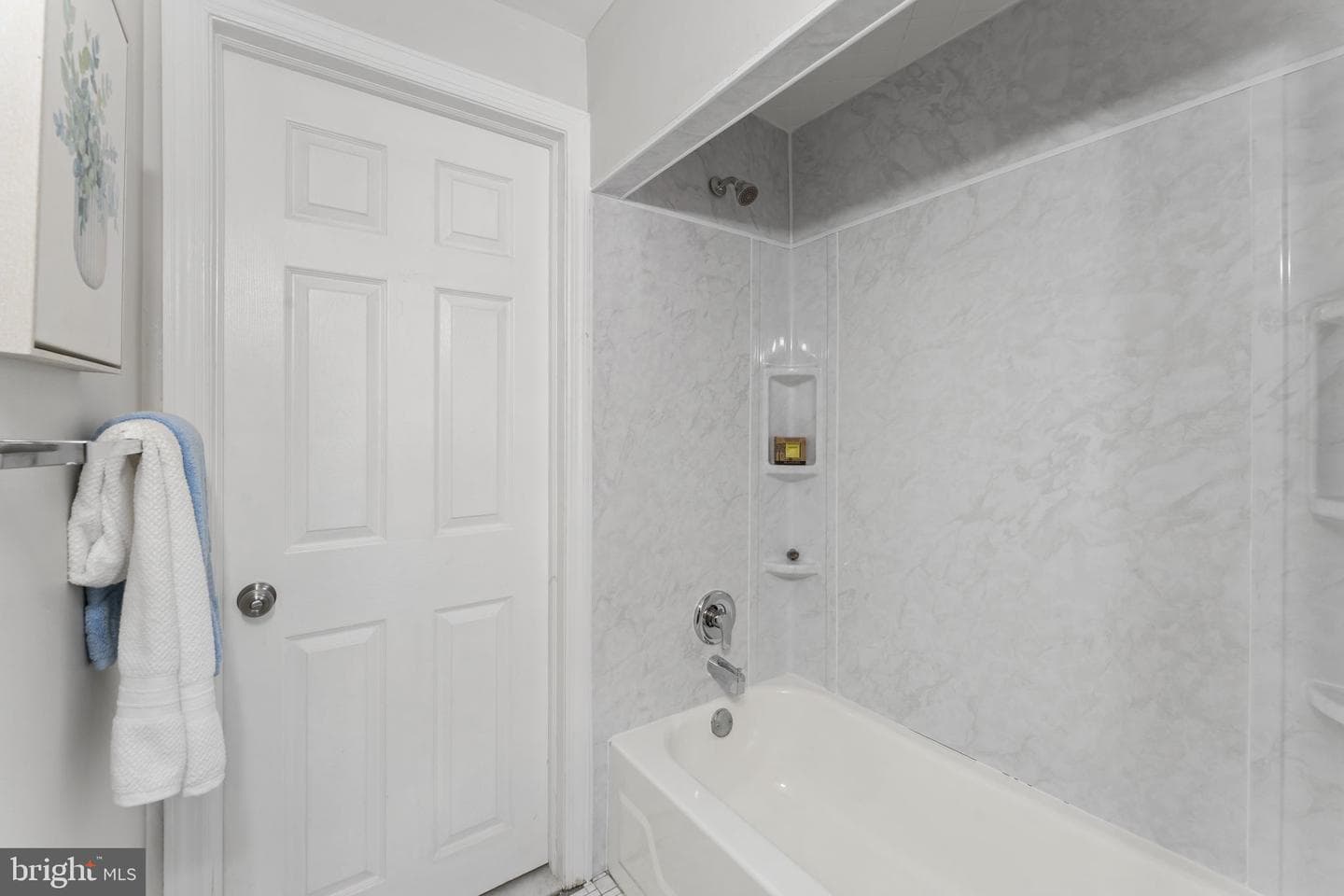317 S Sloan Street photo 12
