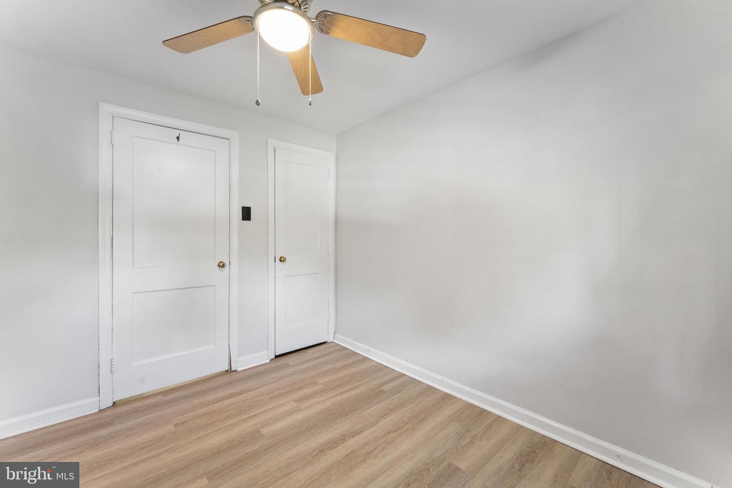 317 S Sloan Street photo 15
