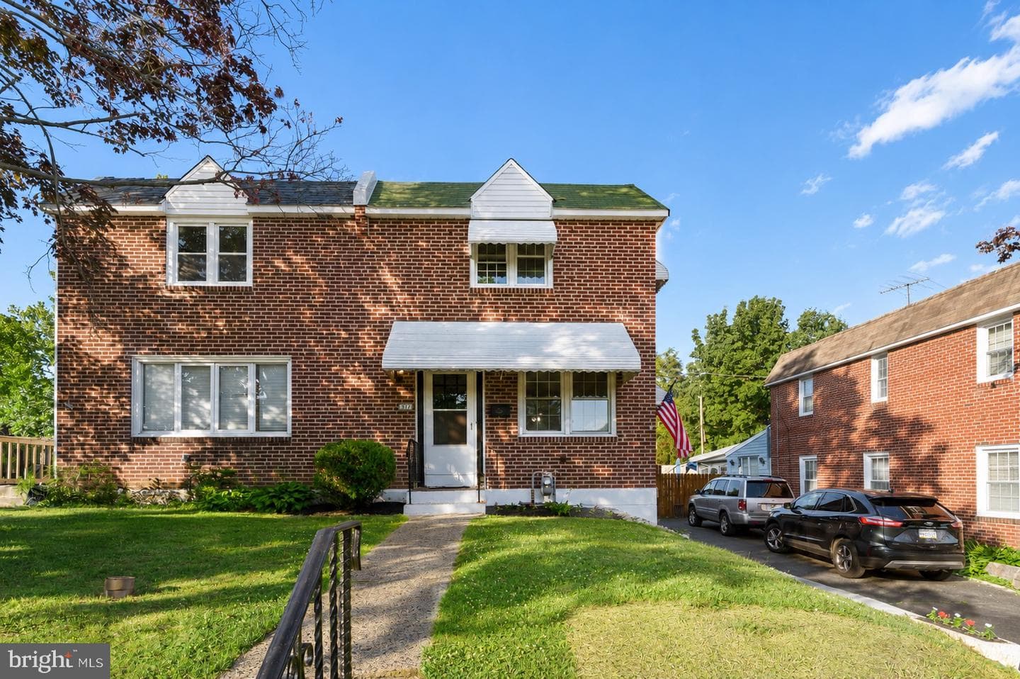 317 S Sloan Street photo 23