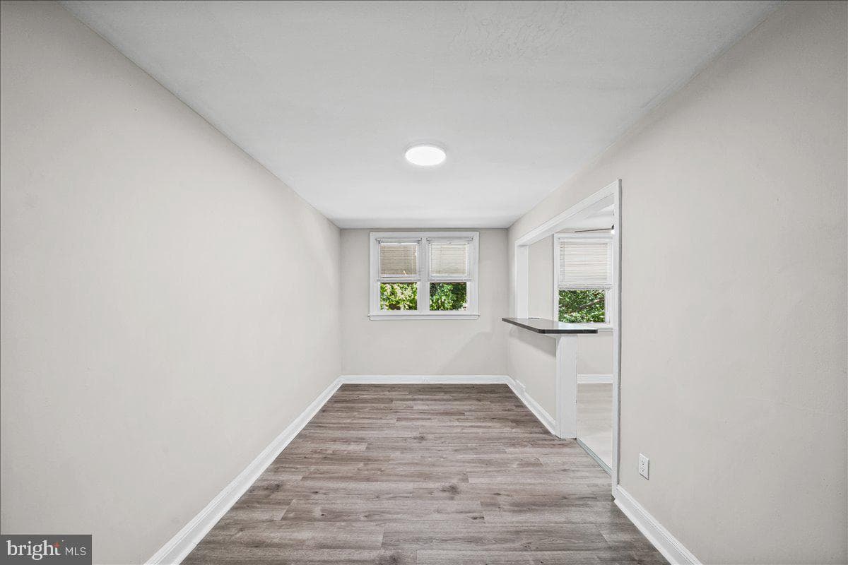 407 W 21st Street photo 6