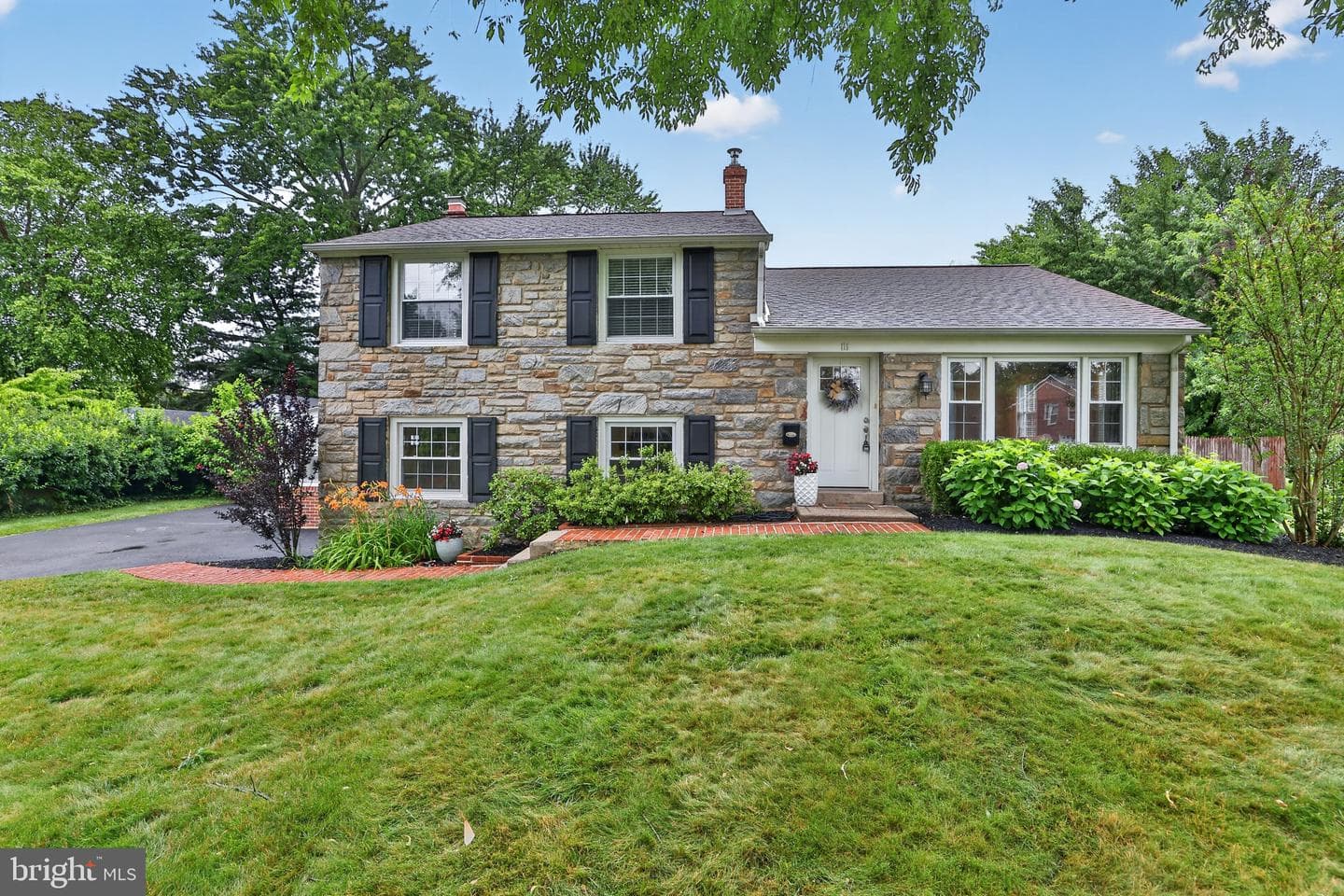 111 Canterbury Drive