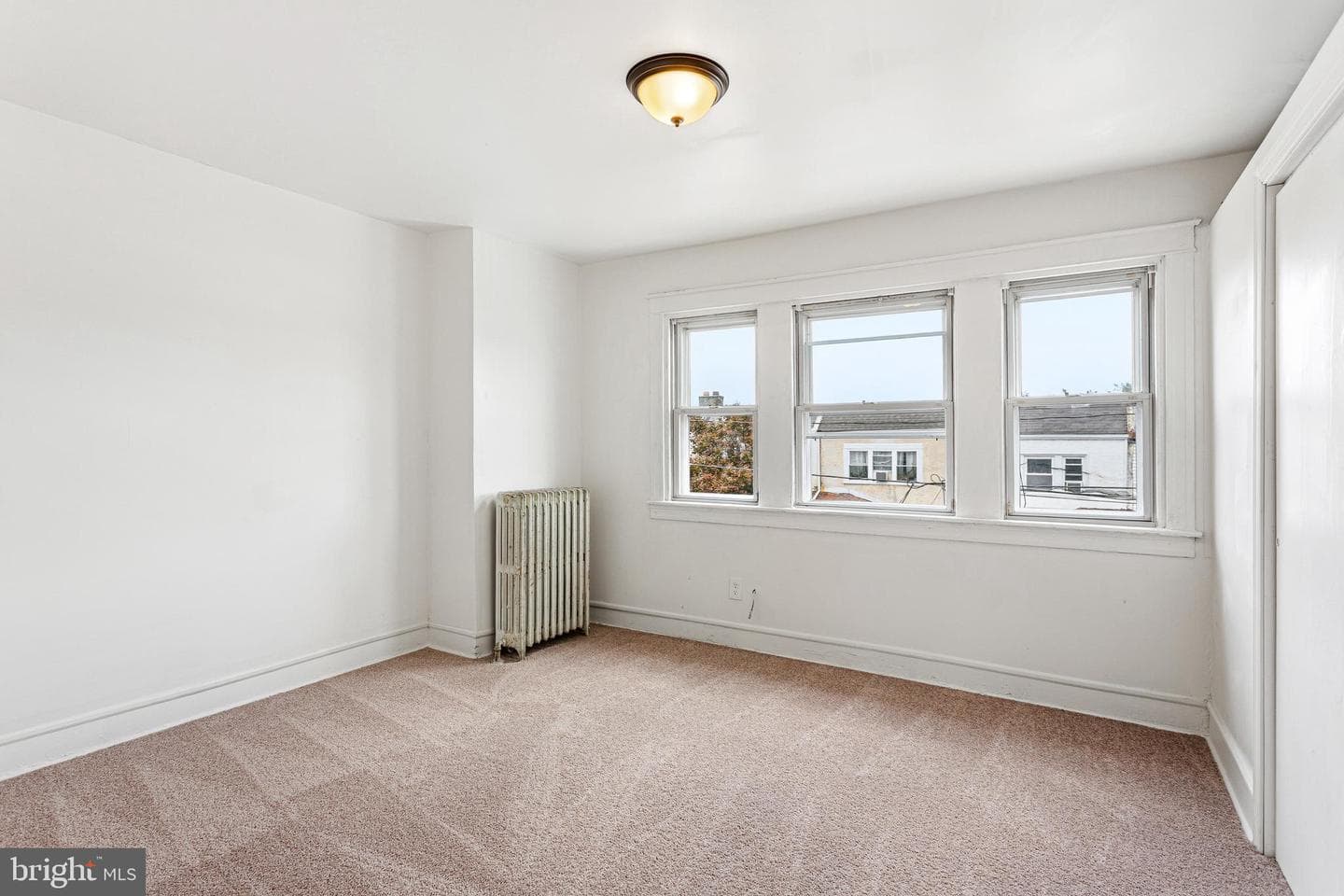 7018 Atlantic Avenue photo 12